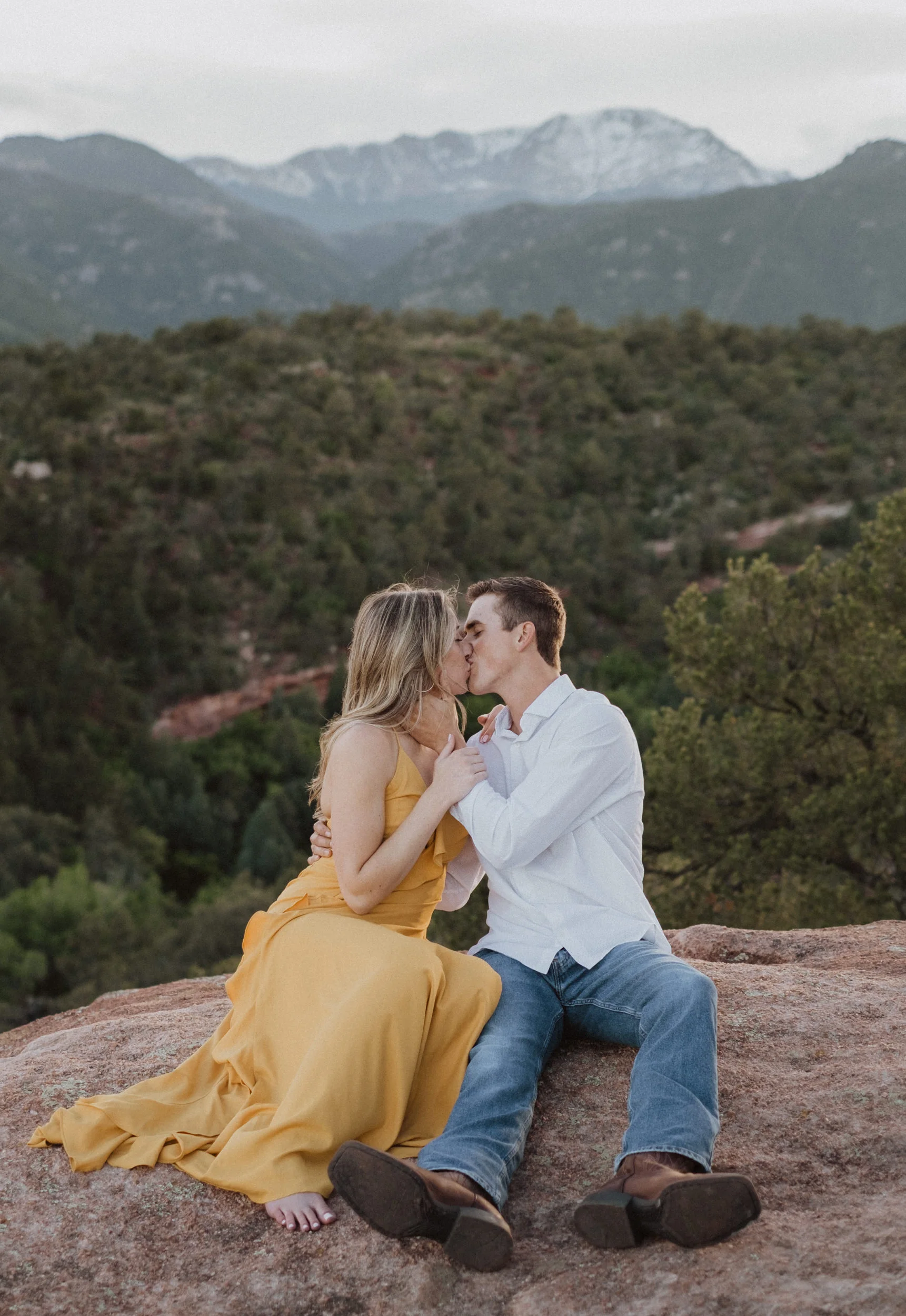  Colorado adventure engagement session. Garden of the Gods engagement photos. Colorado Springs engagement photographer. Colorado wedding and elopement photographer. Colorado Springs engagement session location ideas. 