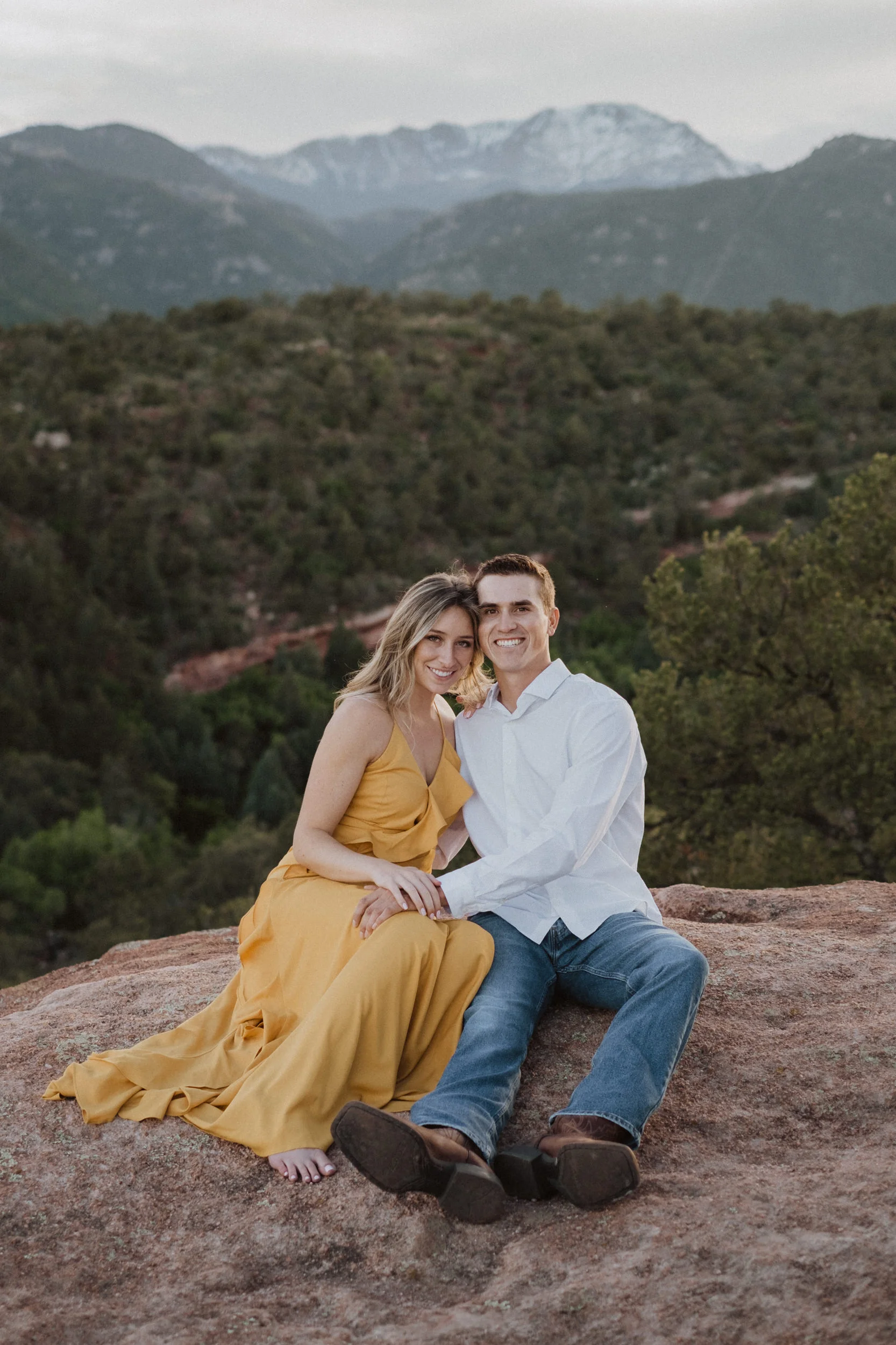  Garden of the Gods engagement session in Colorado Springs. Colorado Springs adventure engagement session location. Garden of the Gods engagement photos. Colorado wedding photography. 