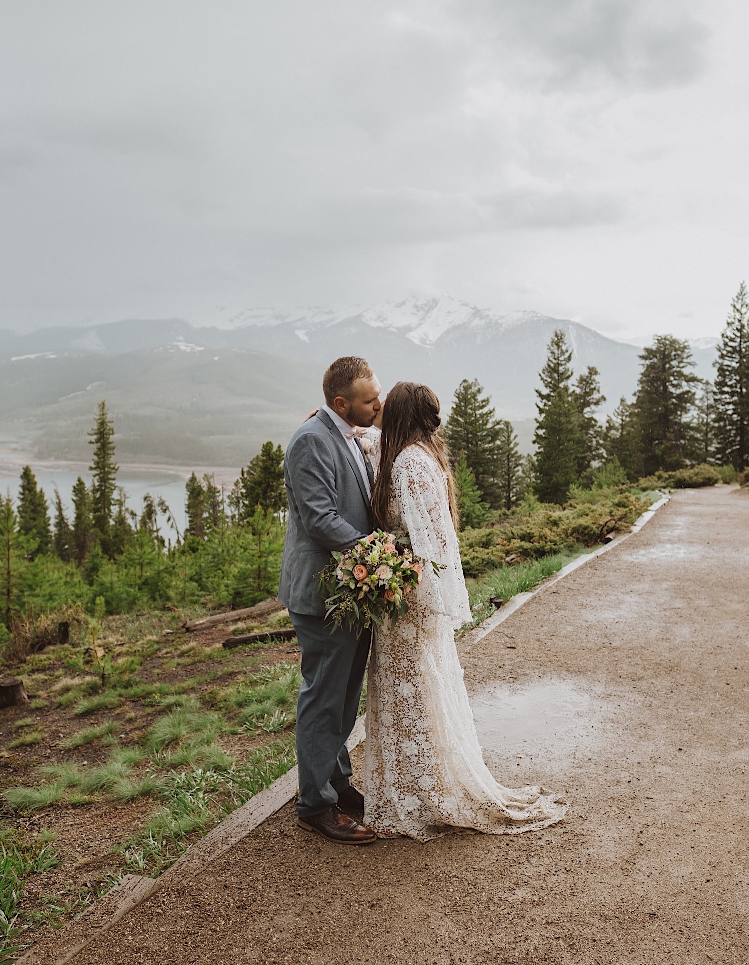 Colorado Elopement Photographer, Summit County Colorado Elopement, Sapphire Point Elopement Colorado, Lake Dillon Colorado Elopement, Breckenridge Colorado Elopement, Colorado Mountain Elopement, Destination Elopement in Colorado, Places to Elope in Colorado, Colorado Mountain Wedding, Intimate Wedding in Colorado, Colorado Wedding Photographer, Elopement Ideas, Intimate Wedding Ideas, Small Wedding Ideas, Adventure Elopement, Mountain Elopement, Places to Elope, Elopement Inspiration, Colorado