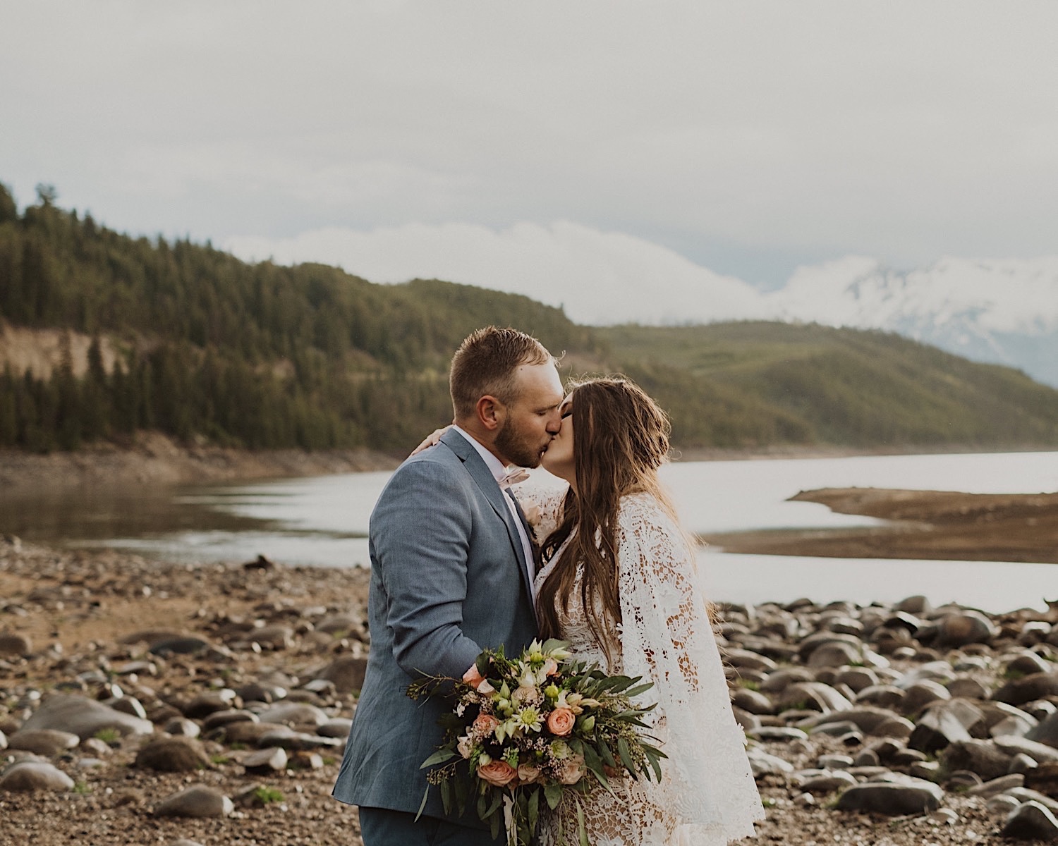 Colorado Elopement Photographer, Summit County Colorado Elopement, Sapphire Point Elopement Colorado, Lake Dillon Colorado Elopement, Breckenridge Colorado Elopement, Colorado Mountain Elopement, Destination Elopement in Colorado, Places to Elope in Colorado, Colorado Mountain Wedding, Intimate Wedding in Colorado, Colorado Wedding Photographer, Elopement Ideas, Intimate Wedding Ideas, Small Wedding Ideas, Adventure Elopement, Mountain Elopement, Places to Elope, Elopement Inspiration, Colorado
