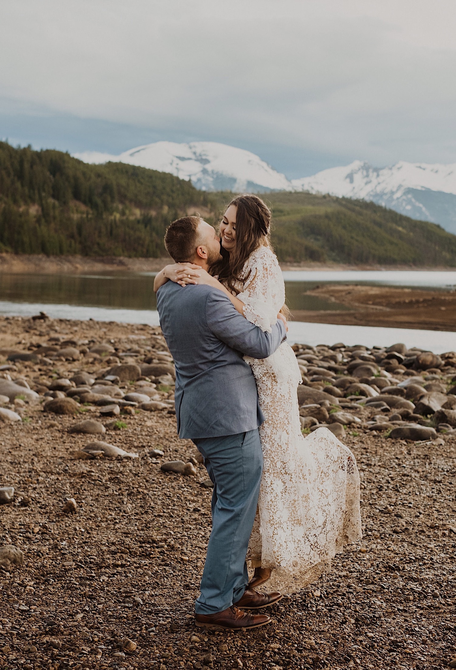Colorado Elopement Photographer, Summit County Colorado Elopement, Sapphire Point Elopement Colorado, Lake Dillon Colorado Elopement, Breckenridge Colorado Elopement, Colorado Mountain Elopement, Destination Elopement in Colorado, Places to Elope in Colorado, Colorado Mountain Wedding, Intimate Wedding in Colorado, Colorado Wedding Photographer, Elopement Ideas, Intimate Wedding Ideas, Small Wedding Ideas, Adventure Elopement, Mountain Elopement, Places to Elope, Elopement Inspiration, Colorado