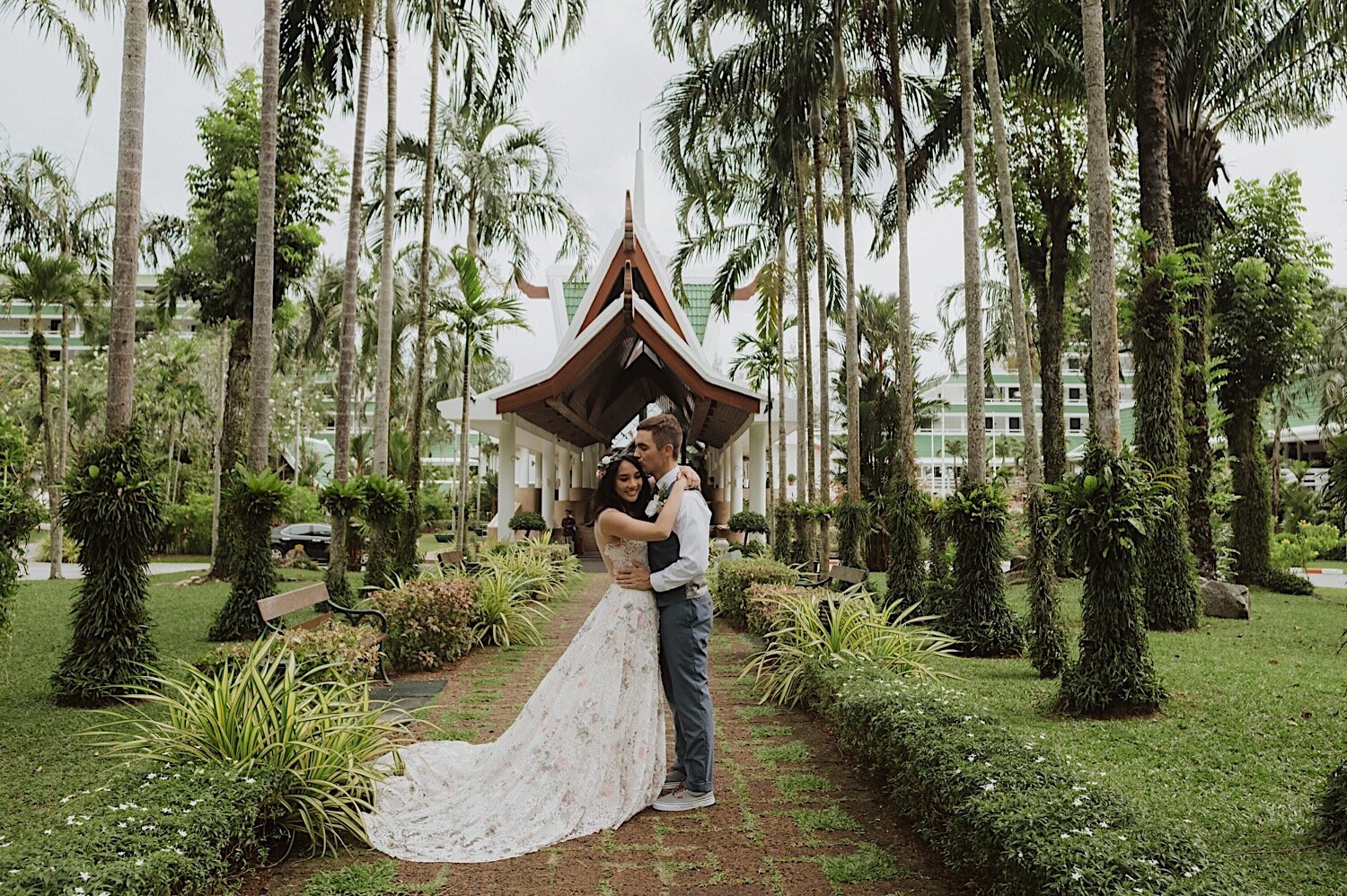 Destination Wedding Photographer, Destination Wedding Ideas, Destination Wedding Location, Beach Destination Wedding, Beach Wedding, Destination Wedding in Thailand, Phuket Thailand Wedding, Thailand Wedding Photographer, Traveling Wedding Photographer, Phuket Beach Resorts Wedding, Thailand Wedding, Destination Wedding, Southeast Asia Wedding, Le Meridien Thailand, Le Meridien Thailand Wedding, Thailand Beach Wedding, Destination Wedding Photos, First Look, Bride and Groom Posing
