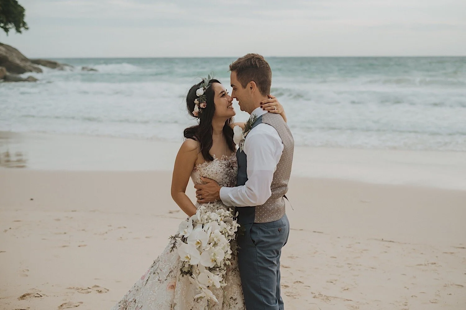 Destination Wedding Photographer, Destination Wedding Ideas, Destination Wedding Location, Beach Destination Wedding, Beach Wedding, Destination Wedding in Thailand, Phuket Thailand Wedding, Thailand Wedding Photographer, Phuket Beach Resorts Wedding, Thailand Wedding, Destination Wedding, Southeast Asia Wedding, Le Meridien Thailand, Le Meridien Thailand Wedding, Thailand Beach Wedding, Destination Wedding Photos, Bride and Groom, Anna Be Wedding Dress, Wedding Posing