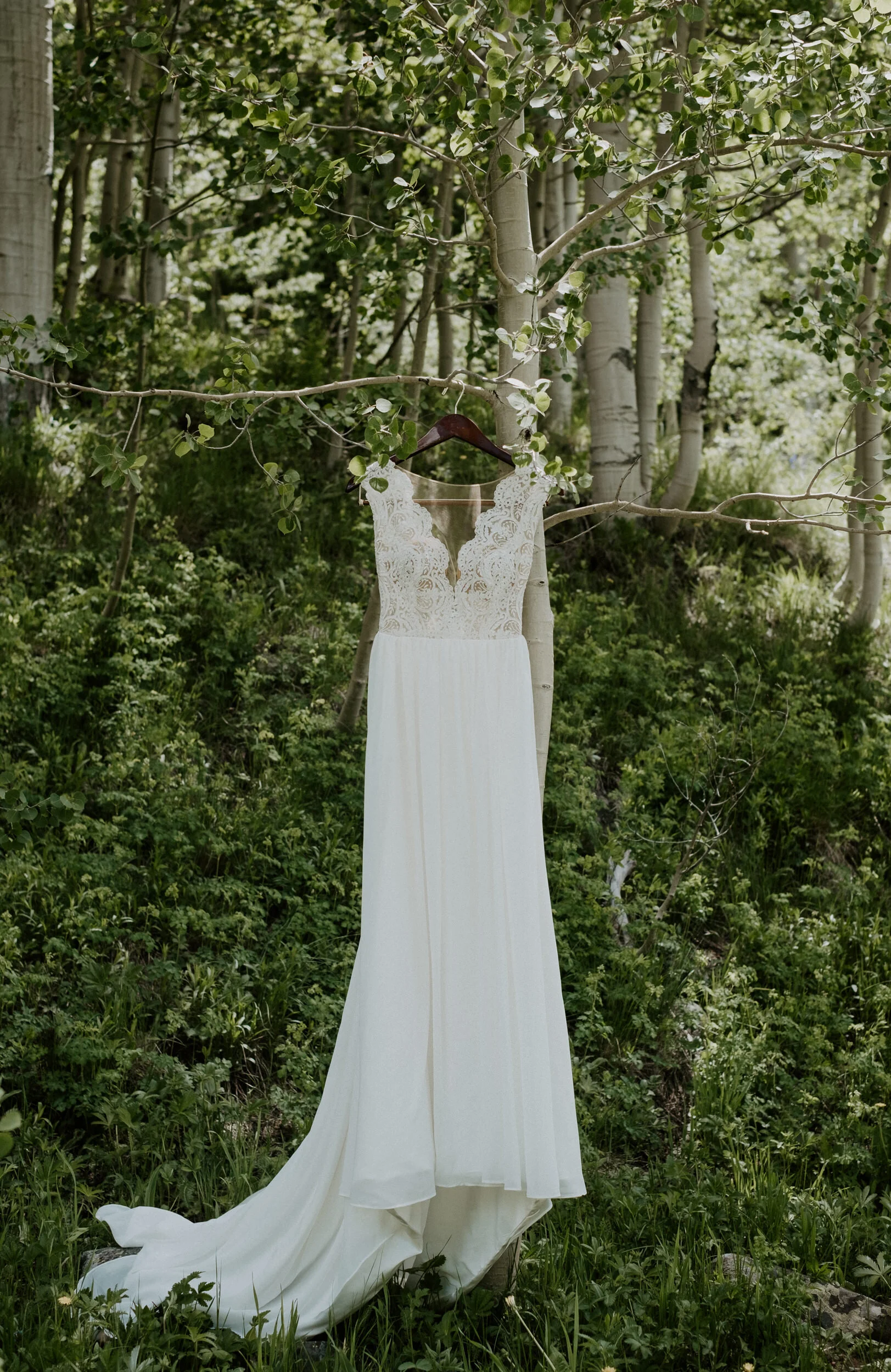  Crested Butte elopement. Crested Butte wedding. Crested Butte, Colorado adventure elopement. Crested Butte wedding photographer. Colorado elopement photographer. Colorado mountain wedding and elopement photography. Crested Butte elopement location ideas. Colorado adventure elopement location inspiration. 