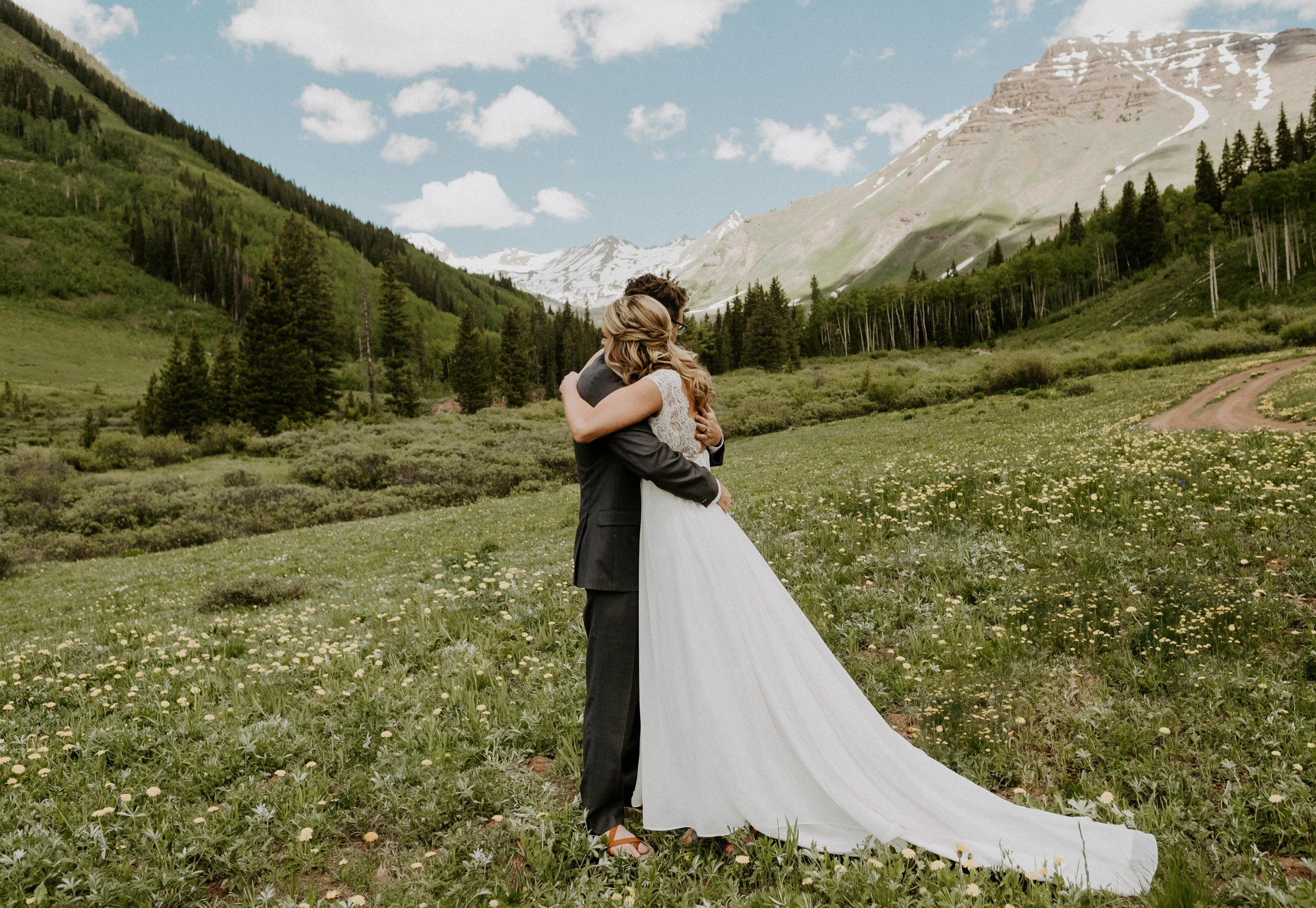  Elopement in Crested Butte, Colorado. First look inspiration ideas, Crested Butte, Colorado adventure elopement. Crested Butte mountain wedding photographer. Colorado elopement photographer. Colorado mountain wedding and elopement photography. Crested Butte elopement location ideas. Colorado adventure elopement location inspiration. First look ideas. 