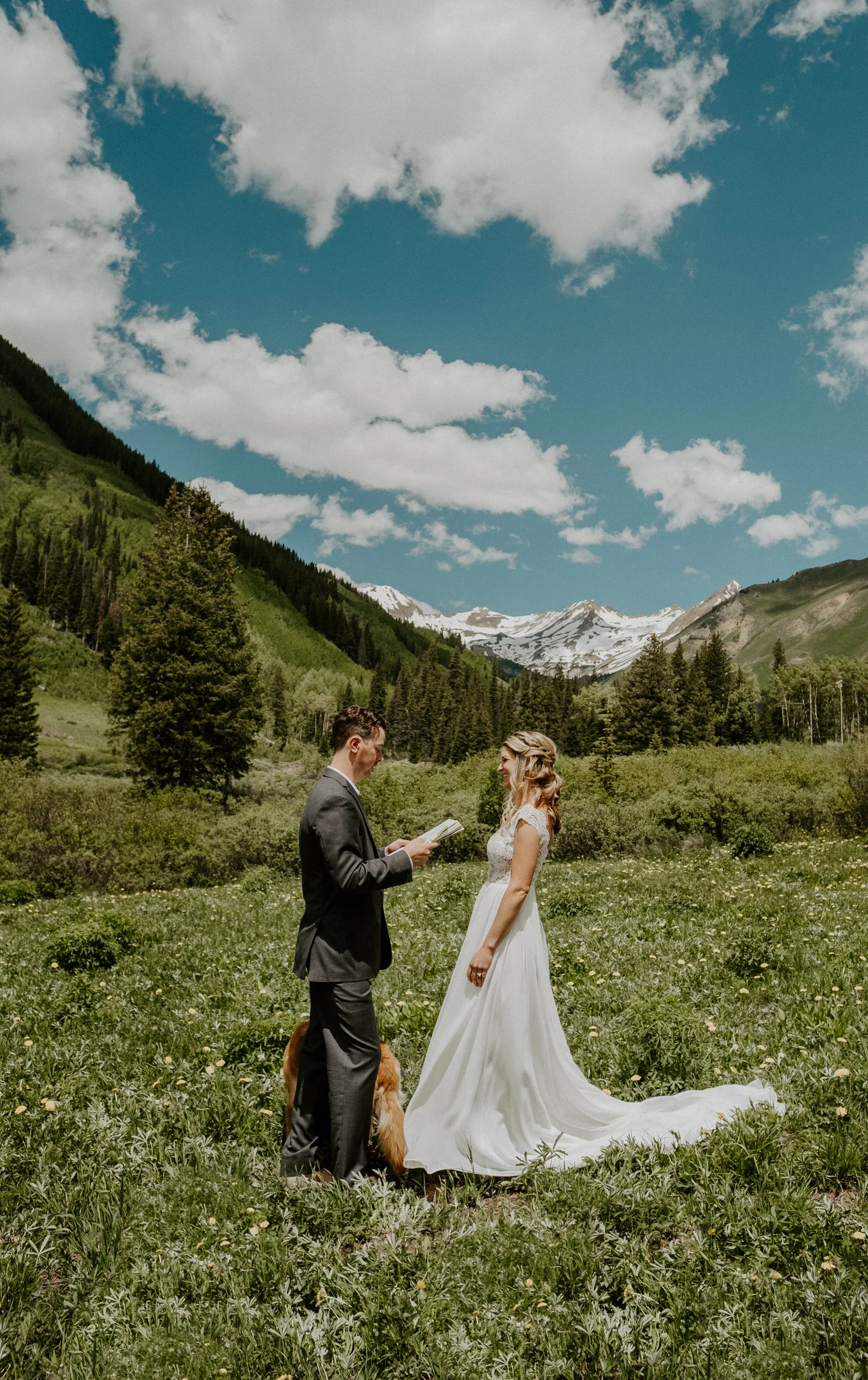 Crested Butte wedding and elopement photographer. Elopement ceremony ideas. Colorado elopement in Crested Butte. Crested Butte, Colorado adventure elopement photos. Colorado wedding and elopement photographer. Crested Butte elopement location ideas. Colorado mountain elopement. Crested Butte wedding ideas. Colorado elopement location ideas. 