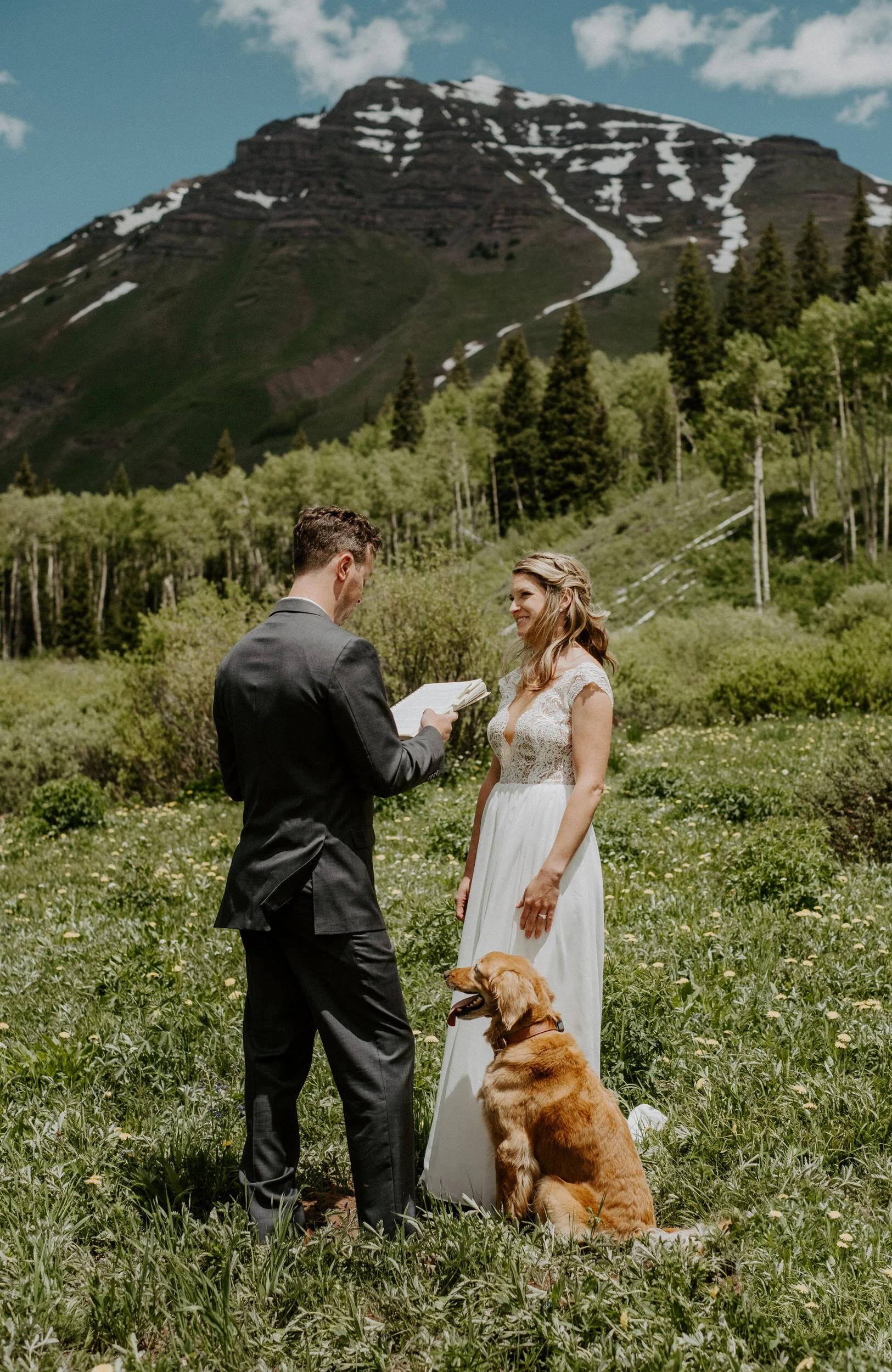  Crested Butte wedding photographer. Colorado mountain wedding and elopement photographer. Crested Butte elopement. Crested Butte elopement locations. Colorado elopement ideas. Colorado elopement photography. Elopement ceremony ideas. Elopements with dogs. 