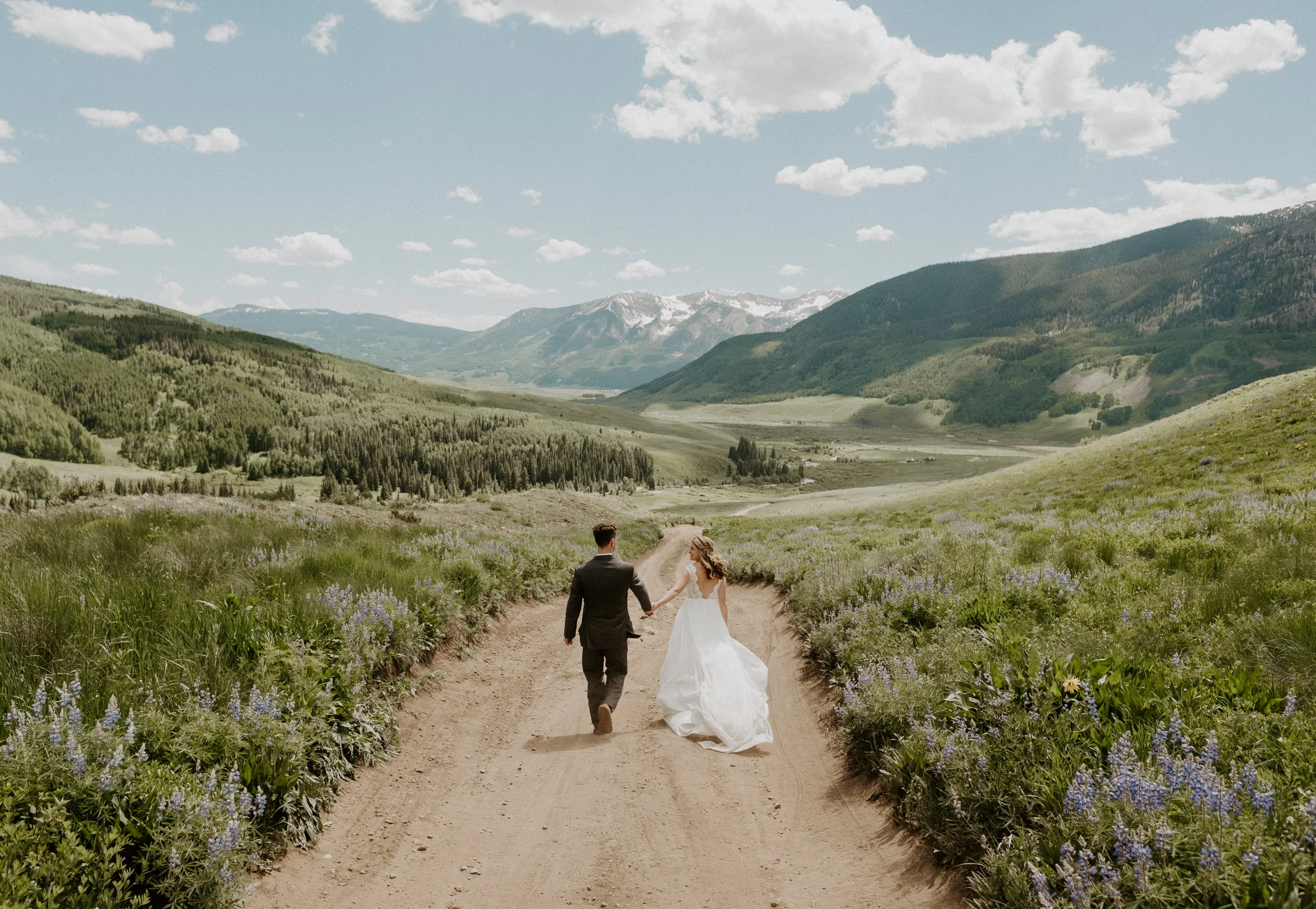  Crested Butte adventure elopement photos. Crested Butte intimate wedding. Colorado elopement in the mountains. Colorado wedding and elopement photographer. Crested Butte elopement location ideas. Colorado mountain elopement. Crested Butte wedding photography. Colorado elopement ideas. 