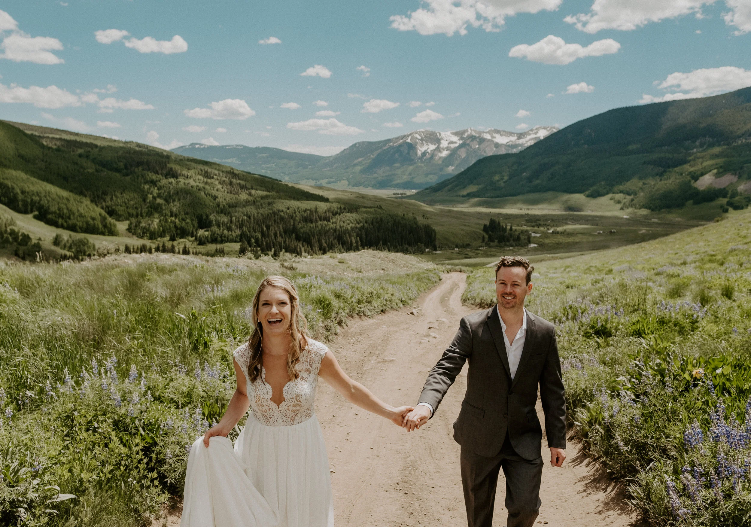  Crested Butte adventure elopement photographer. Elopement in Crested Butte, Colorado. Crested butte, Colorado elopement location ideas. Colorado elopement inspiration. Crested Butte wedding photographer. Crested Butte, Colorado adventure elopement photographer. Colorado elopement location ideas. Adventure elopement inspiration. Colorado wedding and elopement photographer. 