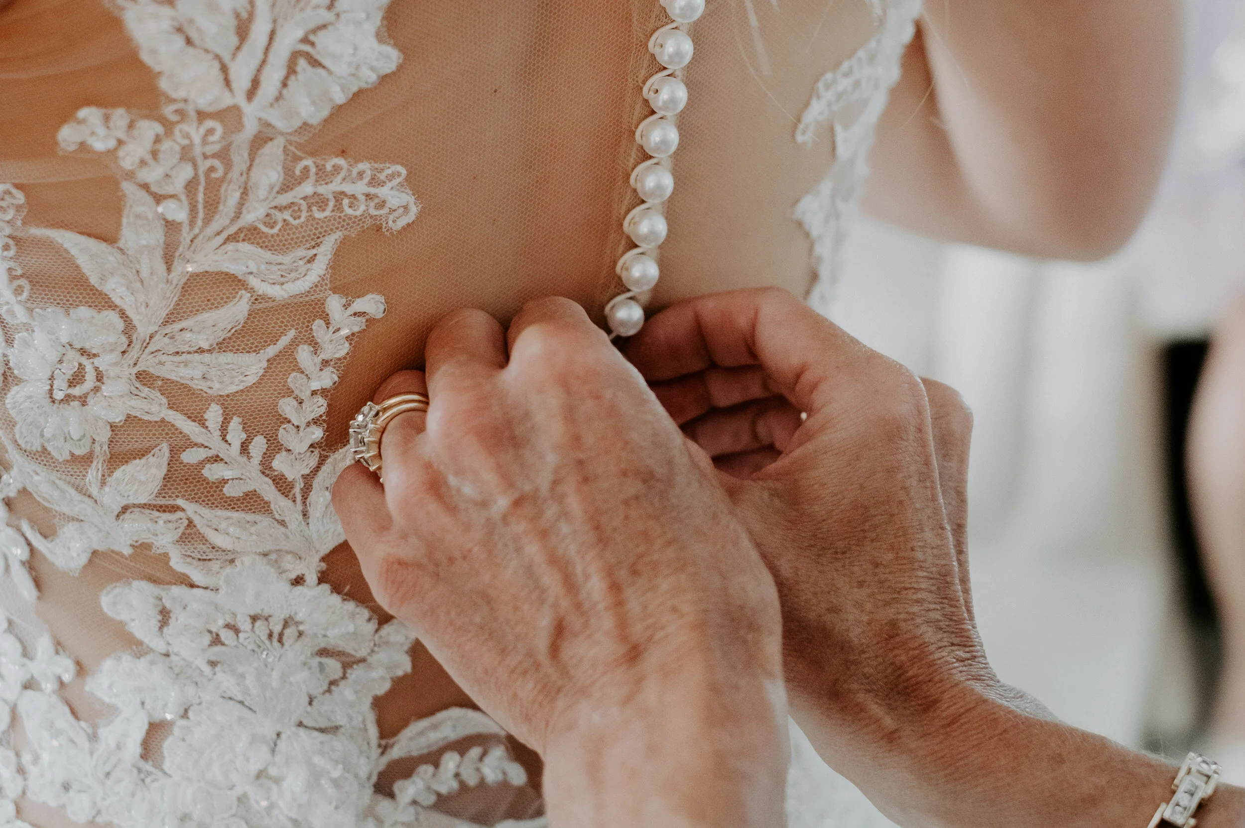  Perry Park Country Club wedding in Larkspur, Colorado. Colorado mountain wedding at Perry Park Country Club. Colorado wedding and elopement photographer. Colorado wedding venue. Larkspur, Colorado wedding venue. Perry Park Country Club wedding photos. Getting ready photo inspiration. Wedding dress ideas. Colorado mountain wedding photographer. 