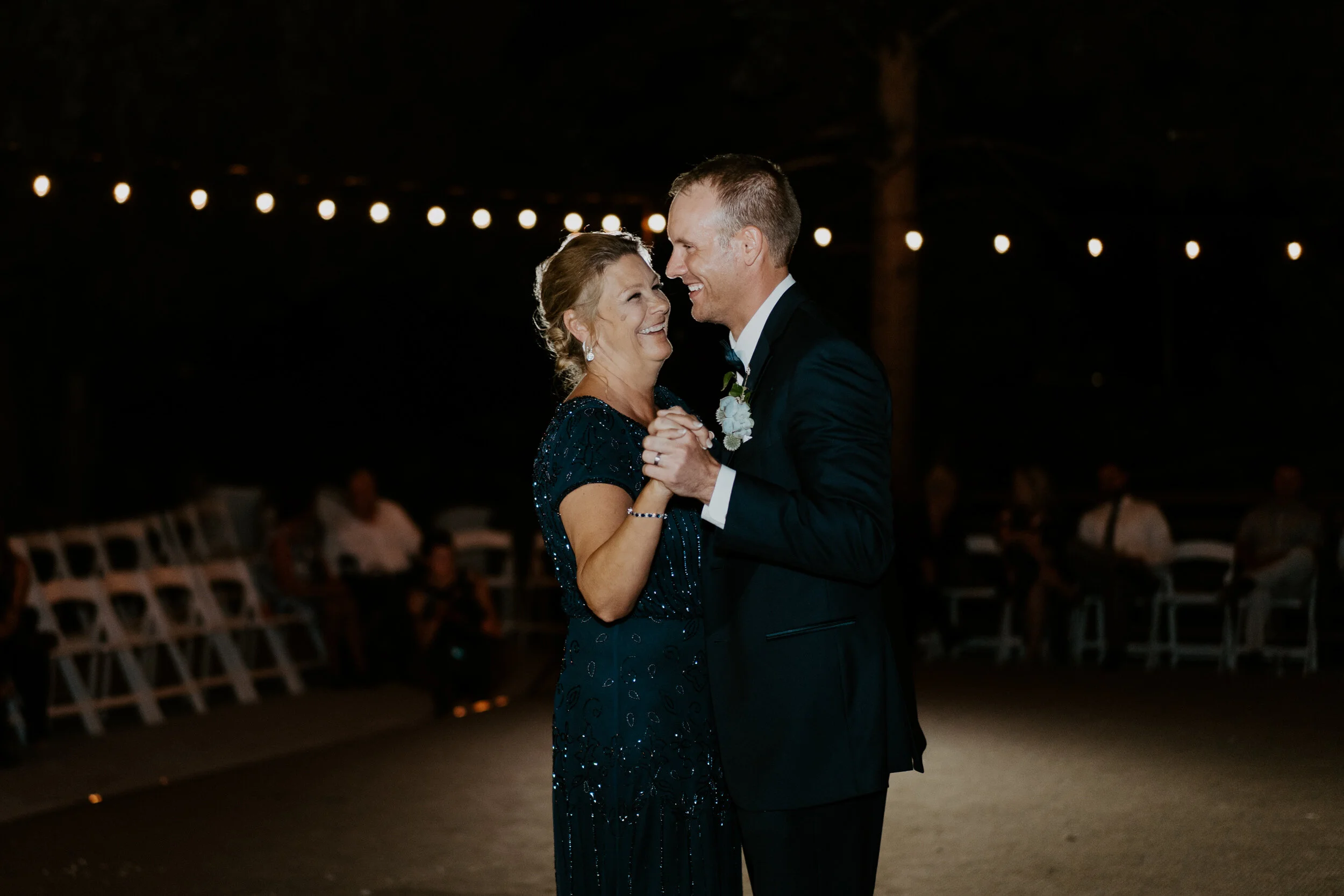  Mother son dance at Perry Park Country Club in Larkspur, Colorado. Larkspur, Colorado wedding venue. Perry Park Country Club wedding. Colorado wedding and elopement photographer. 