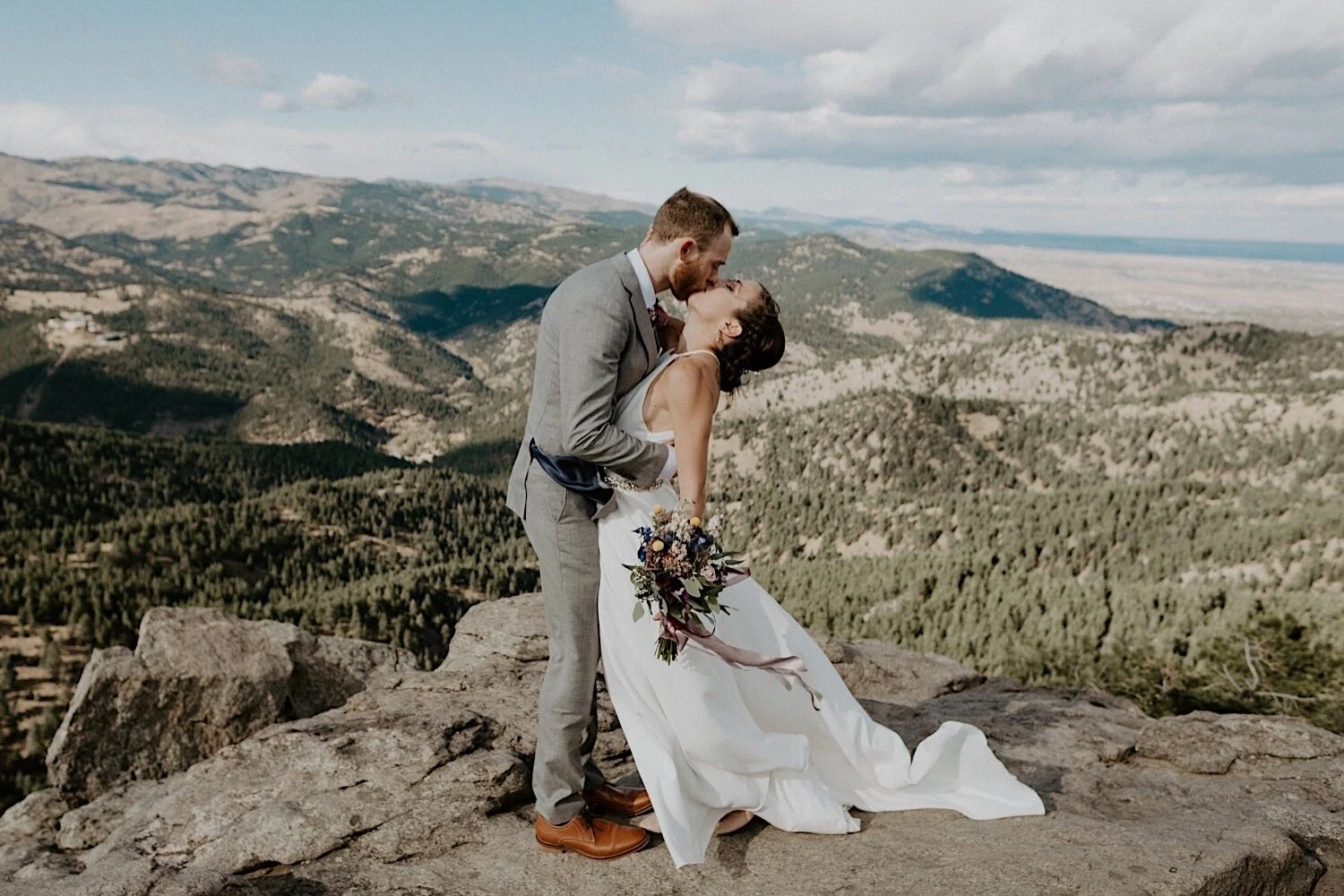 A REMBRANDT YARD WEDDING IN BOULDER, COLORADO 