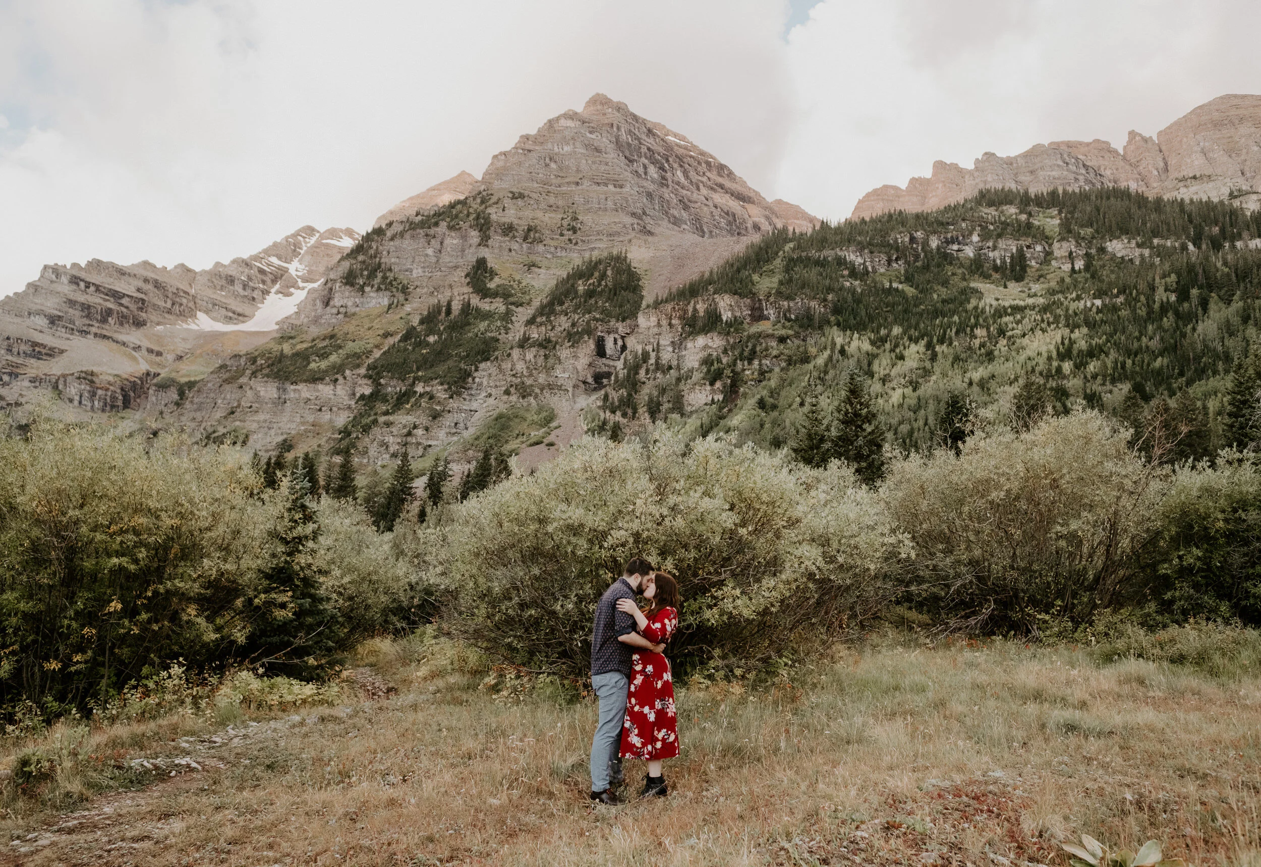 A MAROON BELLS TRAIL AND CRATER LAKE ENGAGEMENT SESSION IN ASPEN, COLORADO