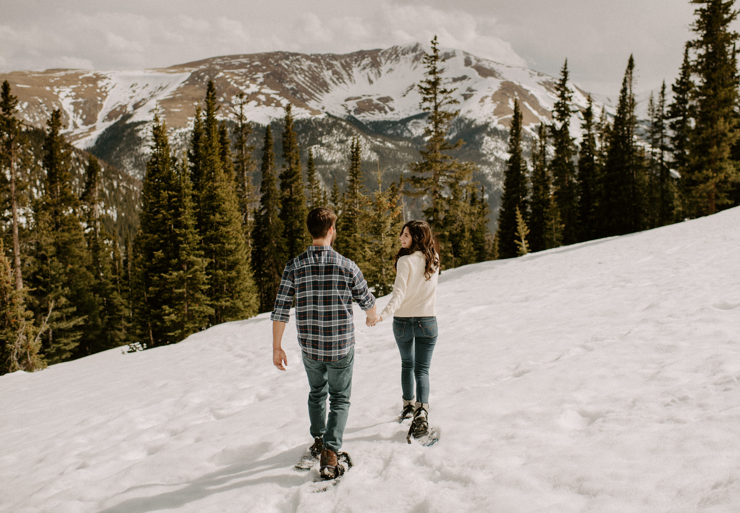  Winter Park, Colorado engagement session. Colorado engagement photos. Colorado engagement session photography. Alyssa Carpenter Photo. Engagement session outfit ideas. Adventure engagement session.  Winter Park, Colorado wedding photographer. 