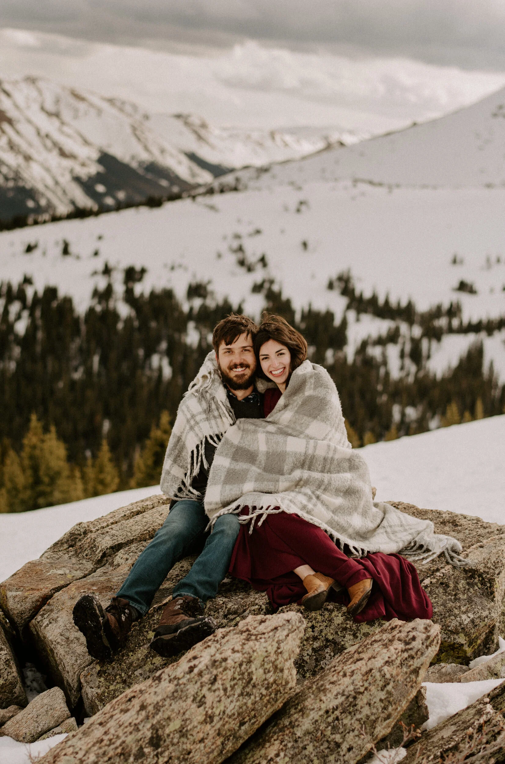  Colorado engagement and wedding photography. Engagement session outfit inspiration. Winter engagement session. Winter Park, Colorado wedding photographer. Alyssa Carpenter Photo.  