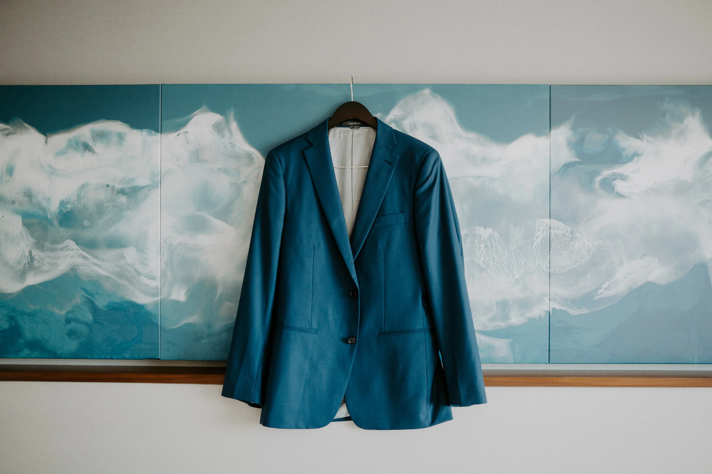   Florida Rustic Barn Wedding. Tampa wedding photographer. Tampa wedding venue. Getting ready detail shots.  