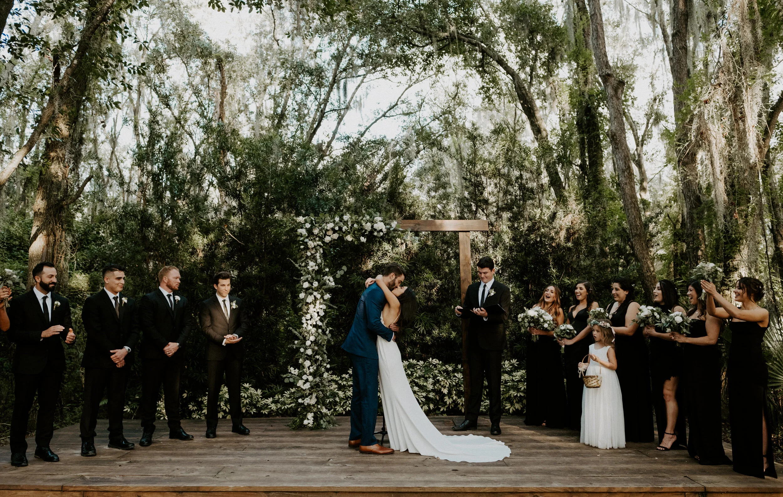 A TAMPA WEDDING AT FLORIDA RUSTIC BARN WEDDINGS 