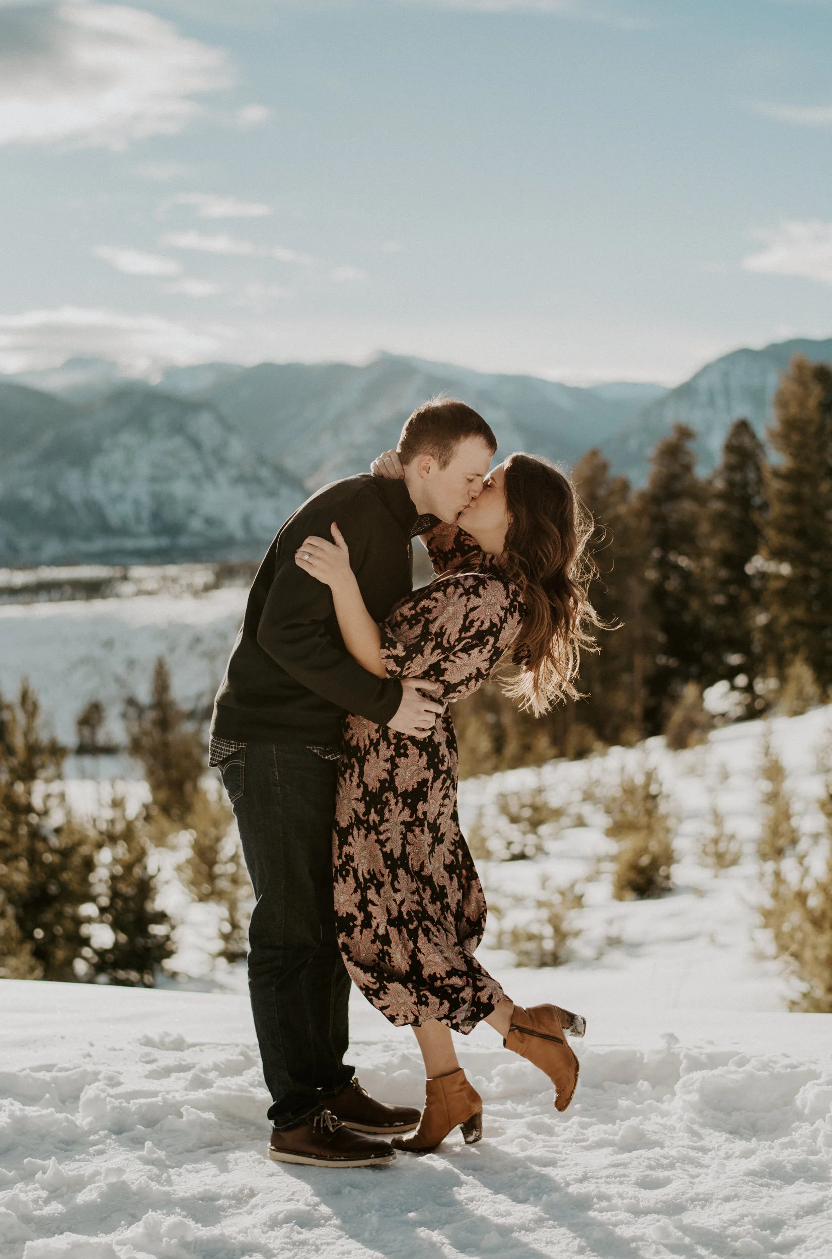  Breckenridge engagement session at Lake Dillon. Colorado engagement session. Sapphire Point engagement photos. Colorado wedding and elopement photographer. Colorado engagement session locations. Engagement session outfit ideas.  