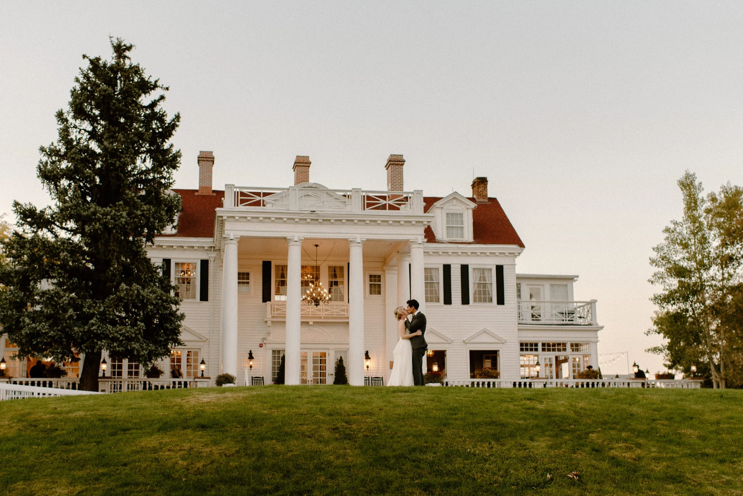 A COLORADO WEDDING AT THE MANOR HOUSE 