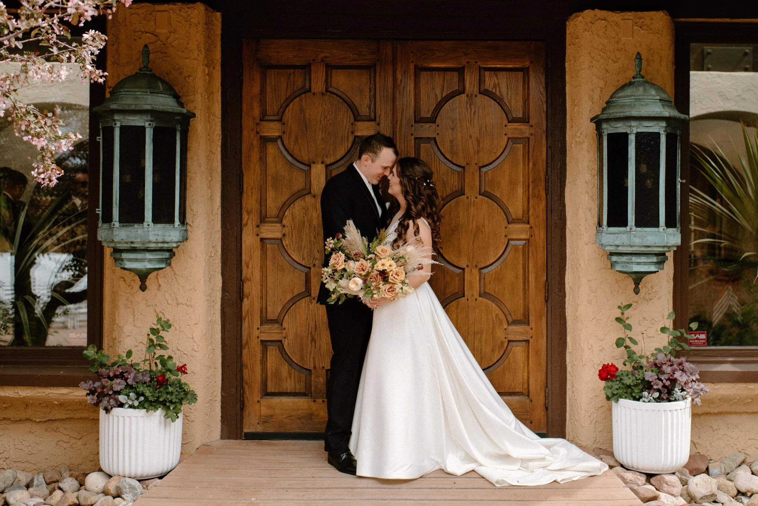 A VILLA PARKER WEDDING IN PARKER, COLORADO 