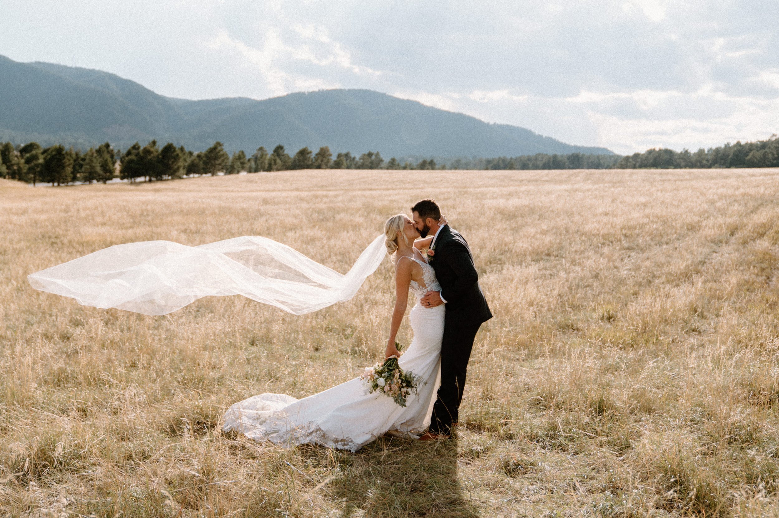 A SUMMER WEDDING AT SPRUCE MOUNTAIN RANCH 