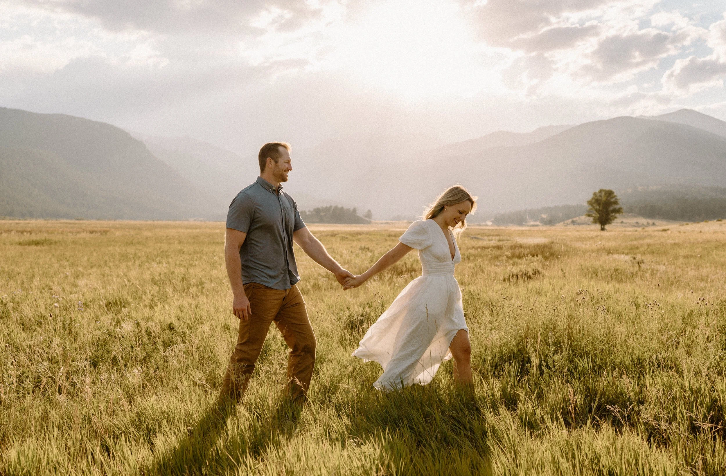 A ROCKY MOUNTAIN NATIONAL PARK ENGAGEMENT SESSION AT SPRAGUE LAKE AND MORAINE PARK
