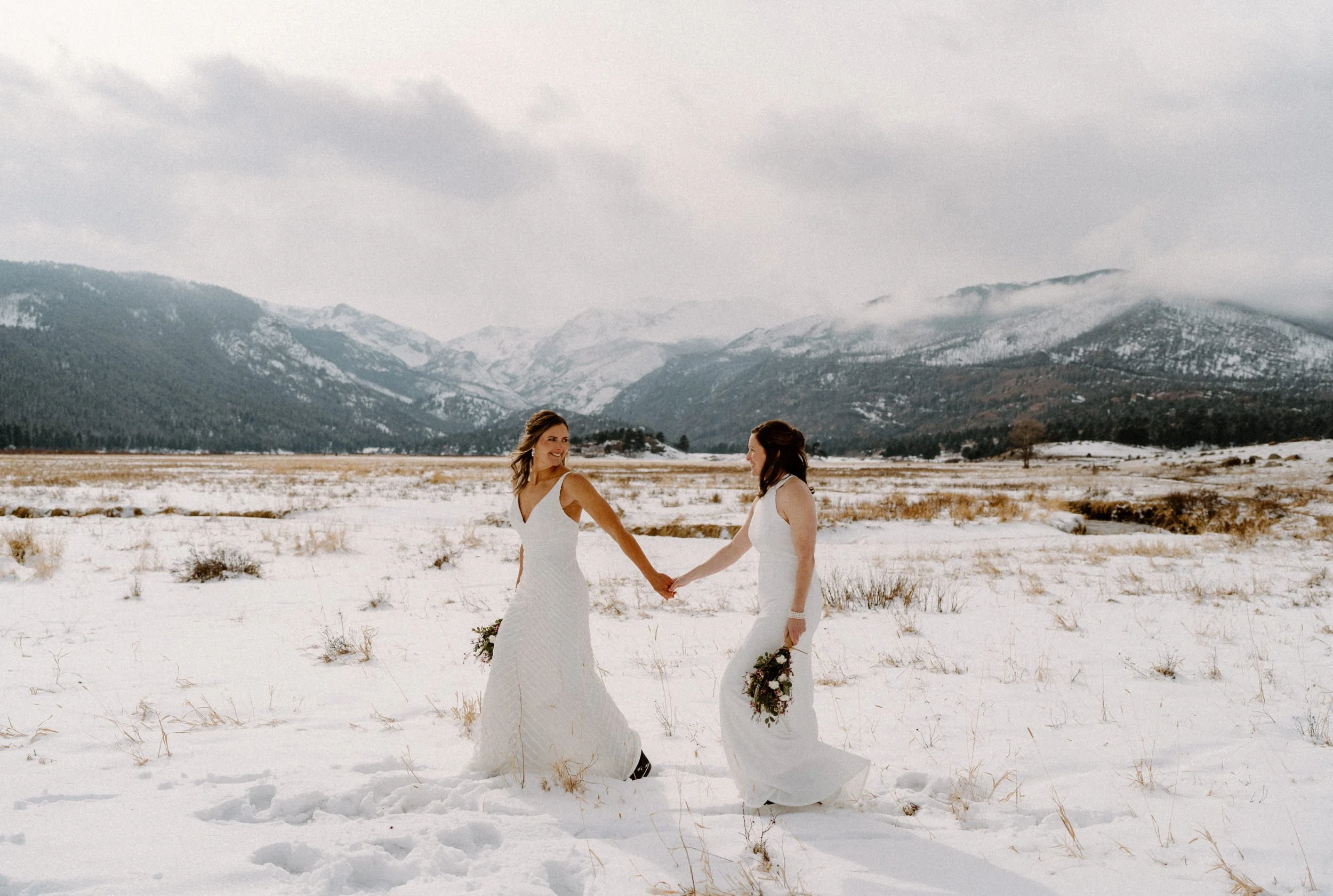 A SNOWY WINTER ELOPEMENT AT BEAR LAKE IN ROCKY MOUNTAIN NATIONAL PARK