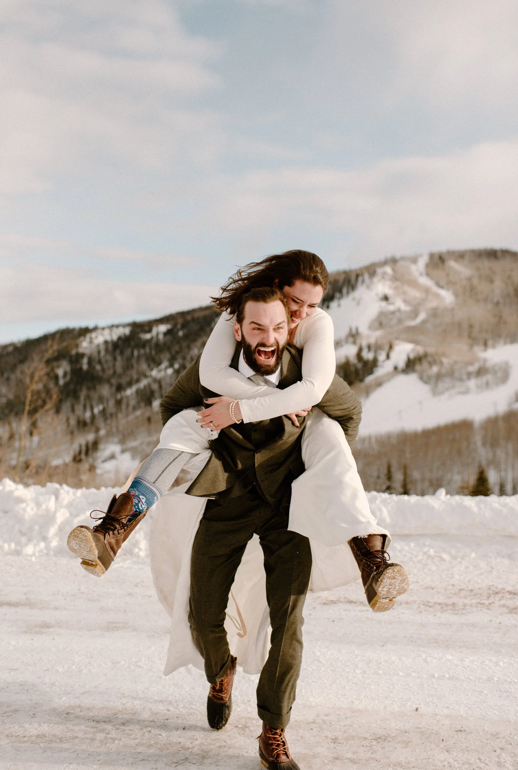  Sunset couples portraits. Colorado skiing adventure elopement in Glenwood Springs, Colorado. Colorado wedding and elopement photographer. Glenwood Springs, Colorado elopement. Skiing elopement ideas. 