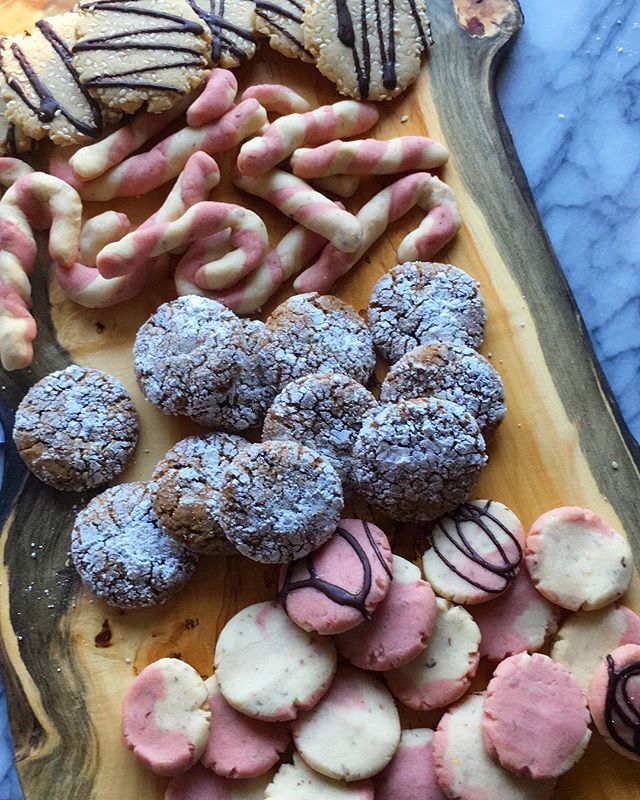 cookies, duh. from an event i did last weekend. i always try to make desserts a bit healthier with natural cane sugar, coconut sugar, or maple syrup. this time of year it&rsquo;s hard to say no to sweets but at least we can try to make them better. ?