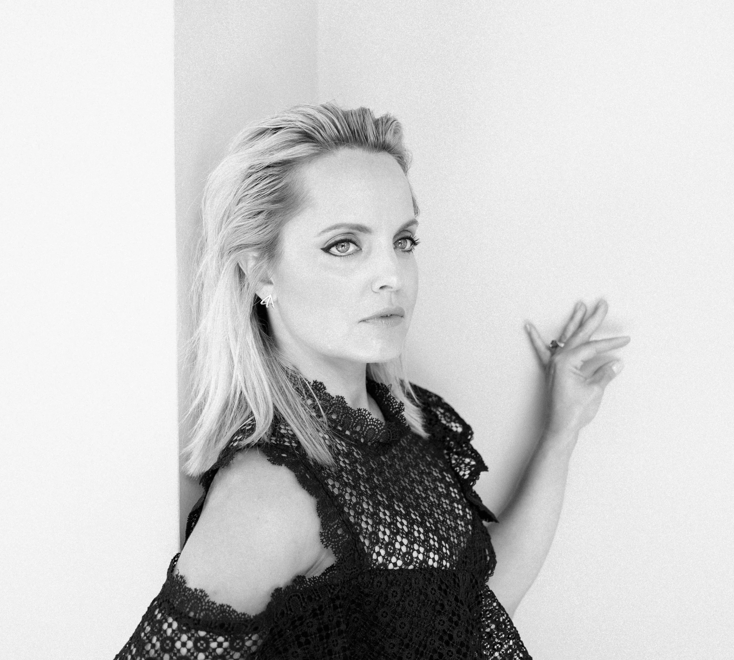 MENA SUVARI