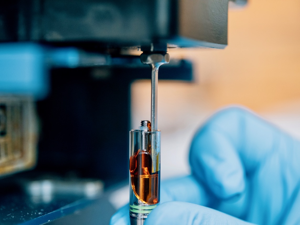 Filling vape cartridges at Pearl Extracts (photo by Blaise Creative).