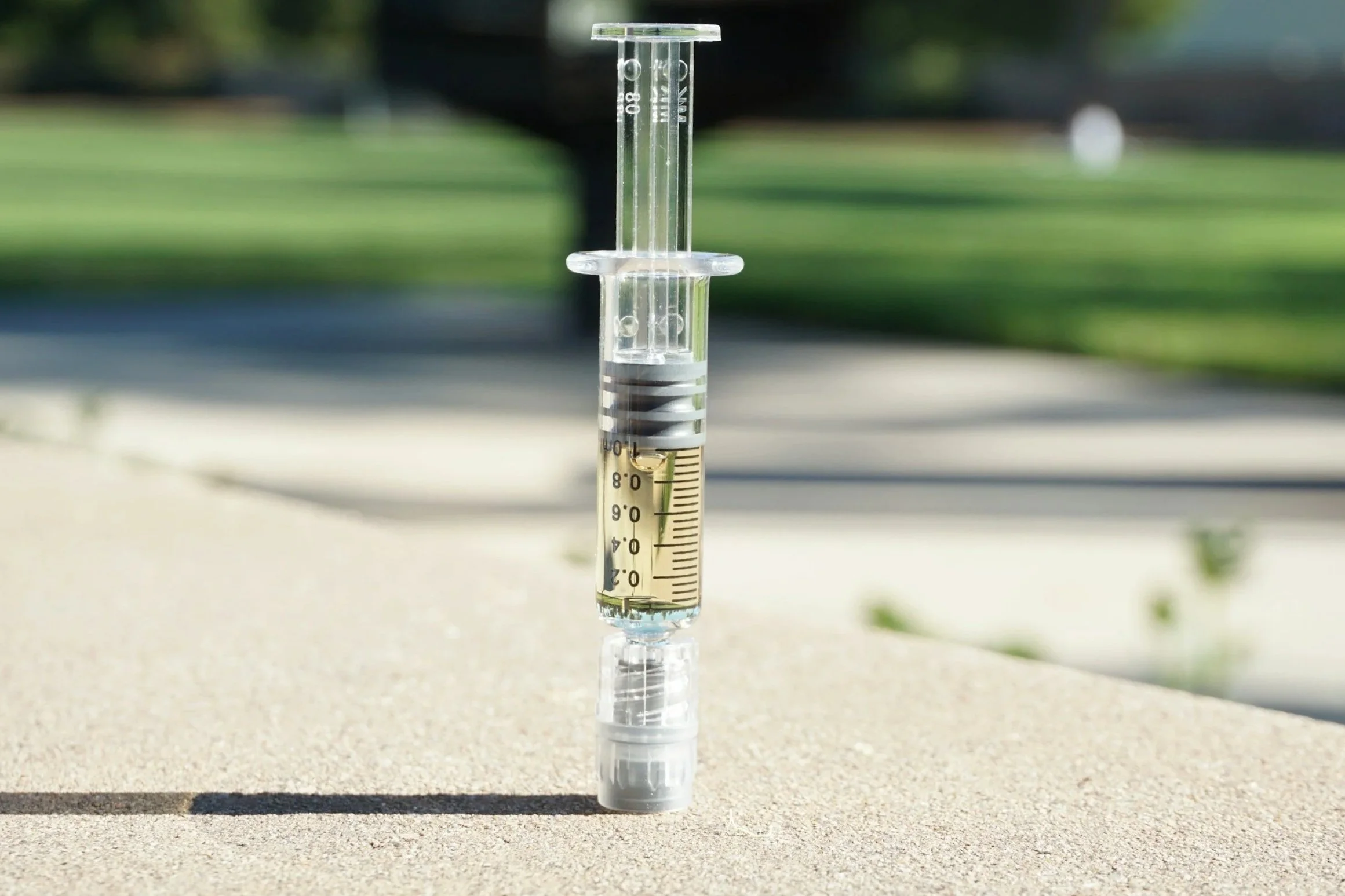 How RSO and Cannabis Distillate Differ: Uses, Benefits &amp; Risks