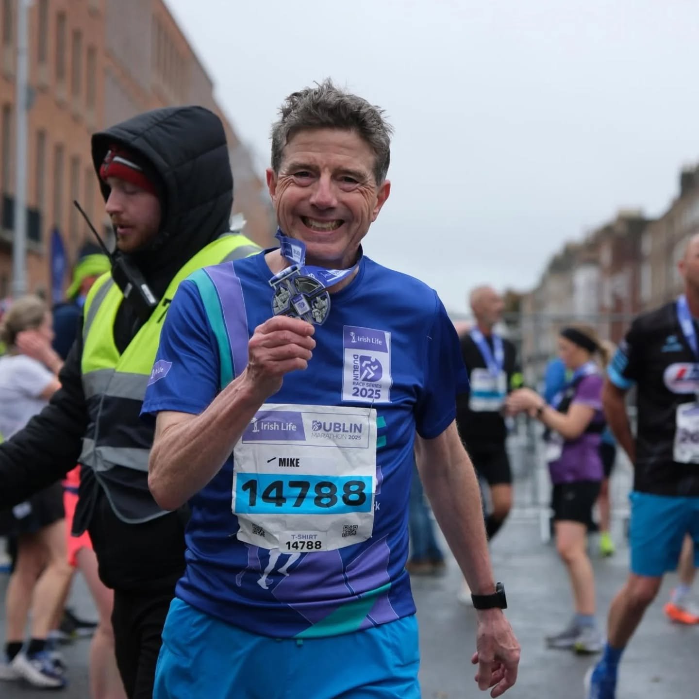 @dublinmarathon better late than never!
Delighted with how my crew went, super results.
A few more not pictured here and a few in here that I don't know at all 😂

Dublin marathon is a great day out.
I'm sure we'll all be back.

Time to get ready for