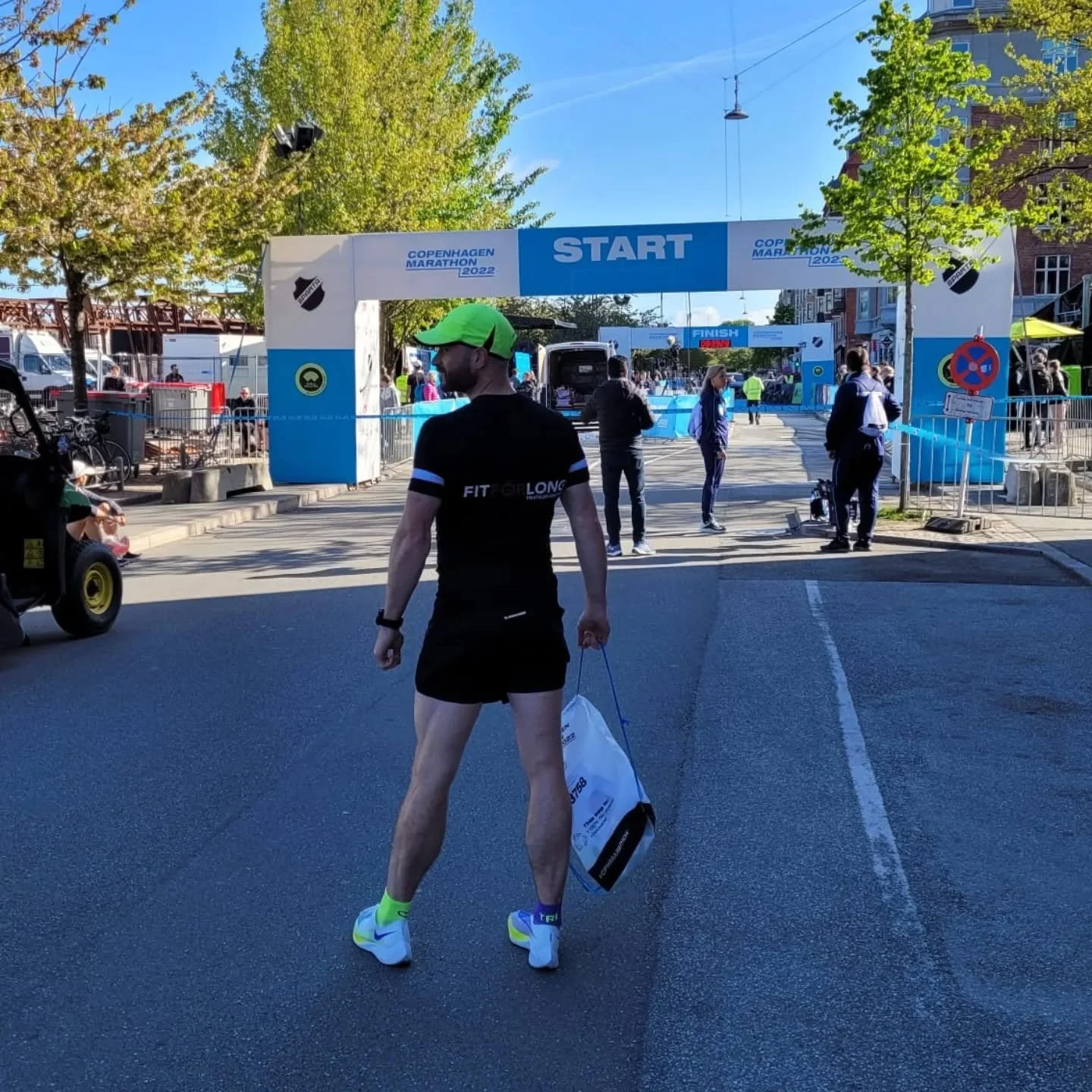 Reflecting on my first sub 3 attempt with my favourite human @ais.long.run23 at the Copenhagen Marathon in 2022.

It went really well. I worked hard on this one! Creating a plan that fit my schedule and matched my ability. It worked.
I've mirrored it