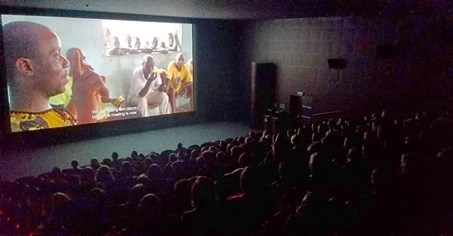 One year on, it's beautiful to see this movie still packing theaters. We've got around 7 screenings here in Bergen - come on out and meet director @anjalinayar!
.
.
.
#filmsthatmatter #film #documentary #womeninfilm #director #liberia #silas #sdi #socialjustice #change