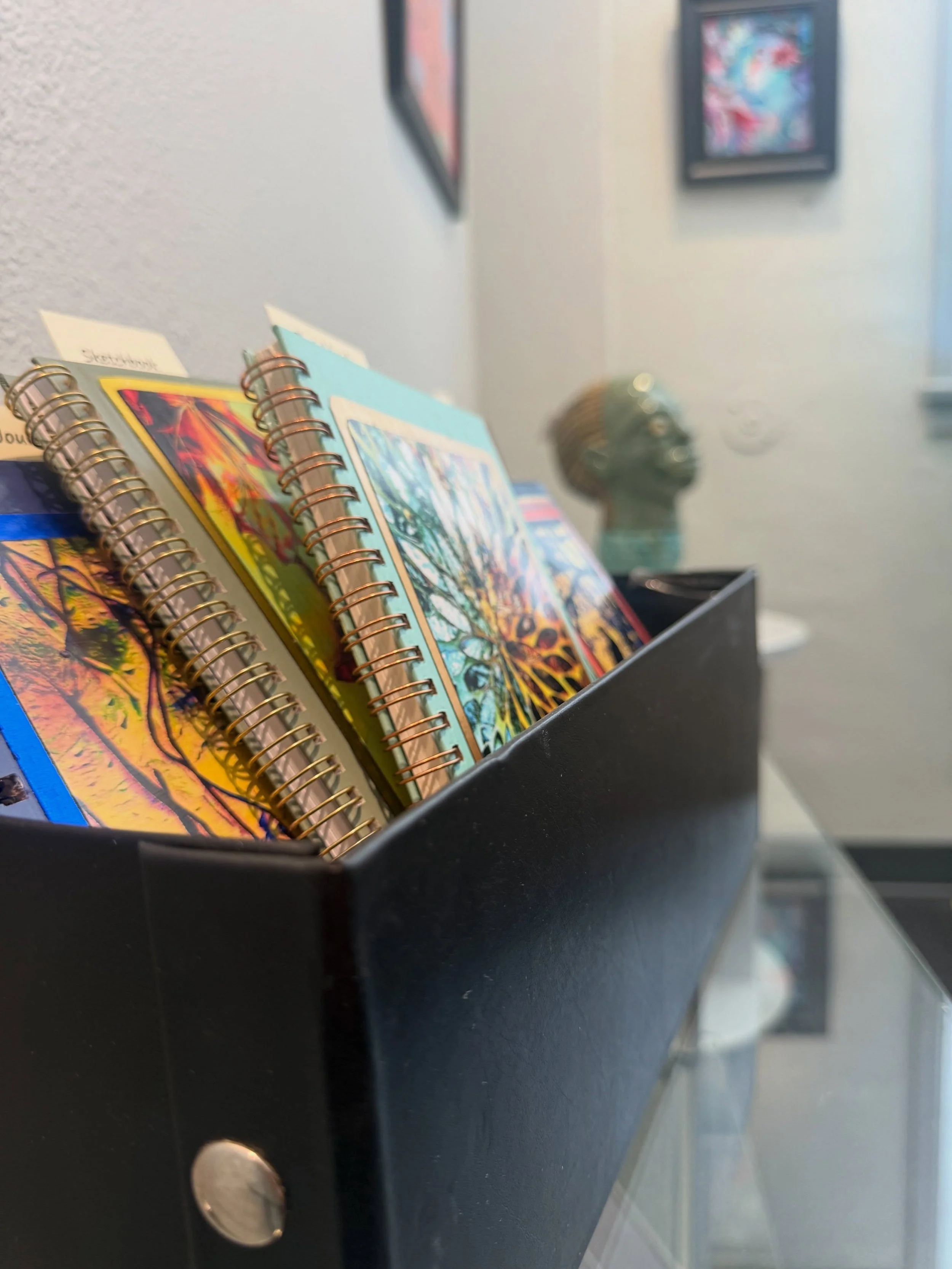 August Gallery Views ☀️

Looking for a place to get out of the smoke? 💨 Come checkout this year&rsquo;s Plein Air Winners! 🏆 

Gallery Hours ⬇️
Wed-Sat 11am-4pm
Sun 1-4pm
