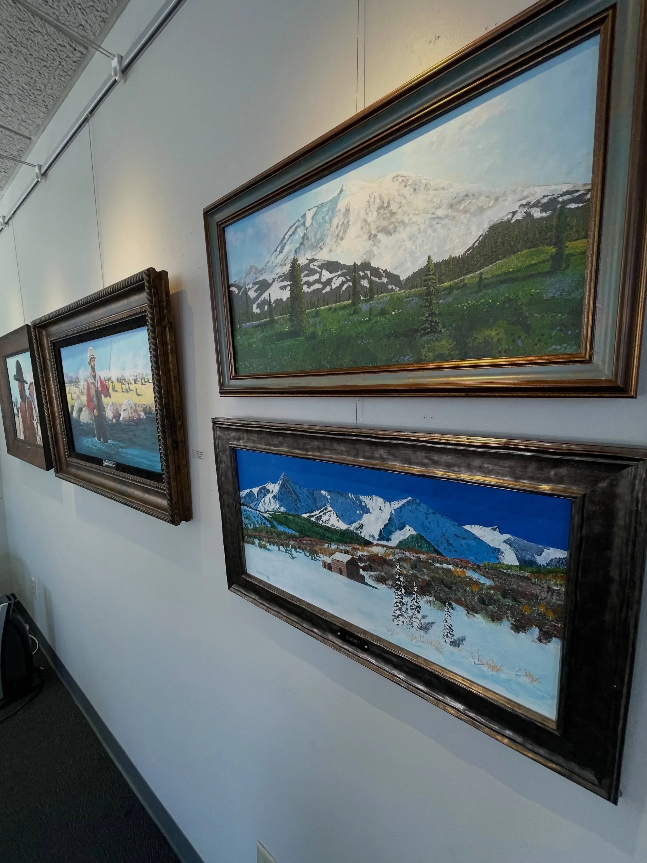 September&rsquo;s Featured Artist ➡️ Dean Rainey 🏔️🎨