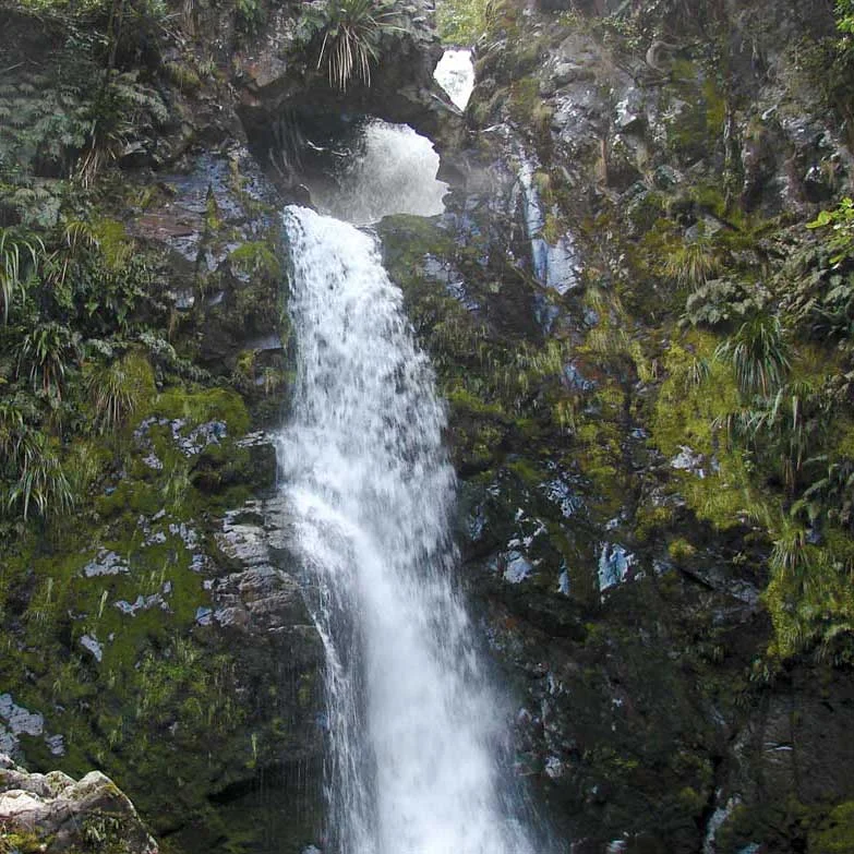 mt-nimrod-waterfall-1200-783.jpg