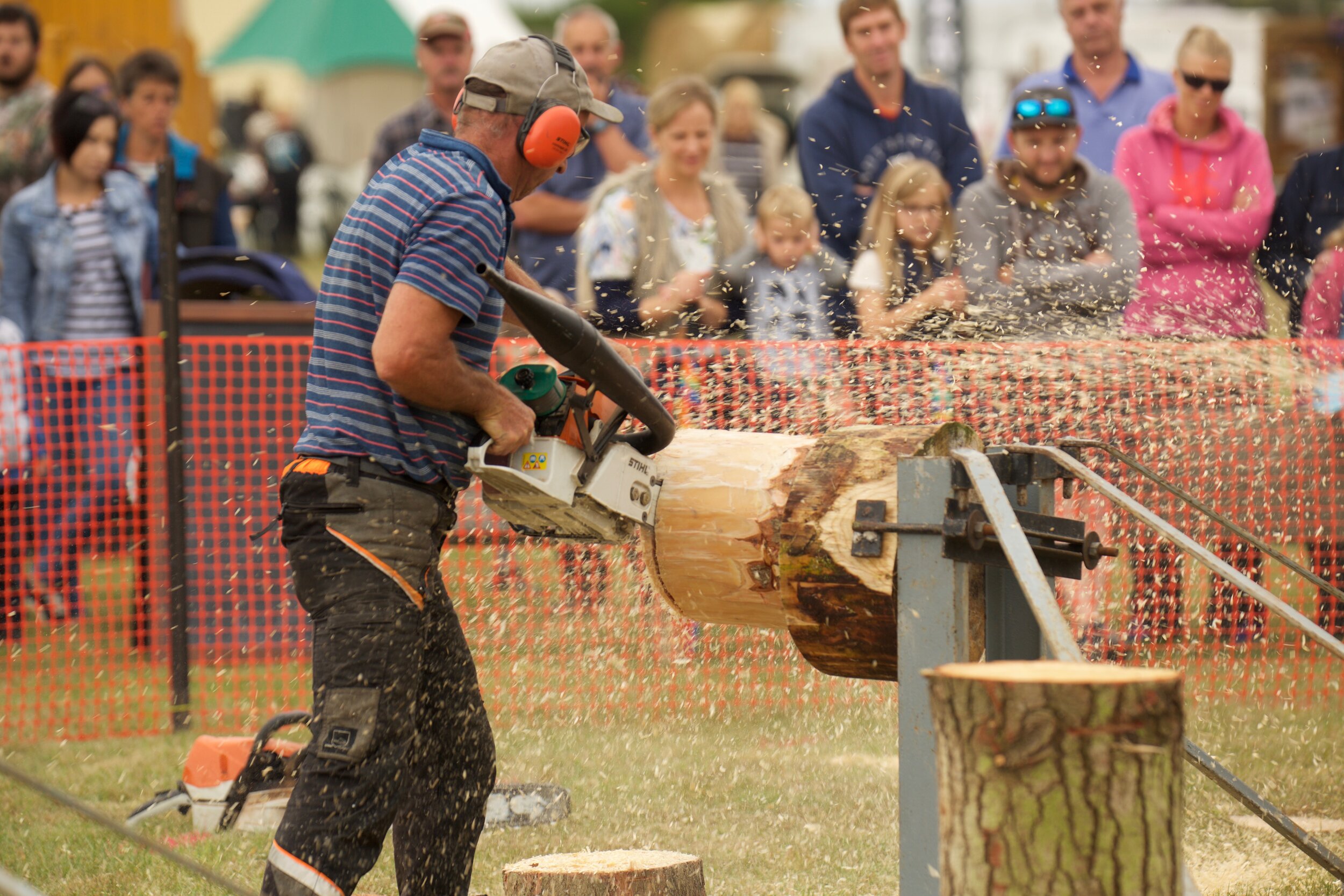 Bushtown 2019 Steam Up Day  - Chainsaw competition.jpg