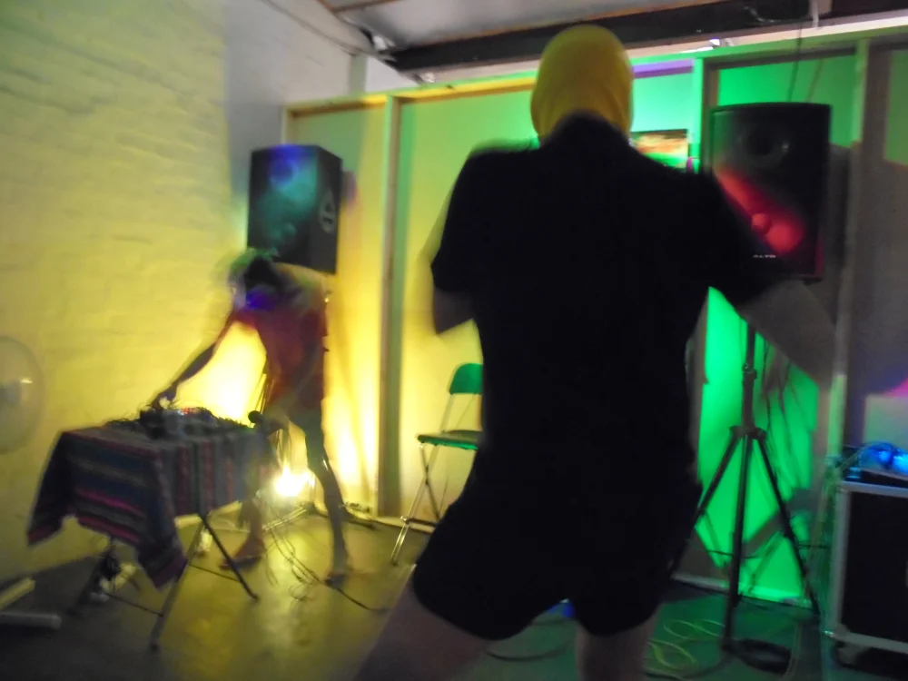 Melbourne based Aussie electronica outfit Bogano doing their thing.