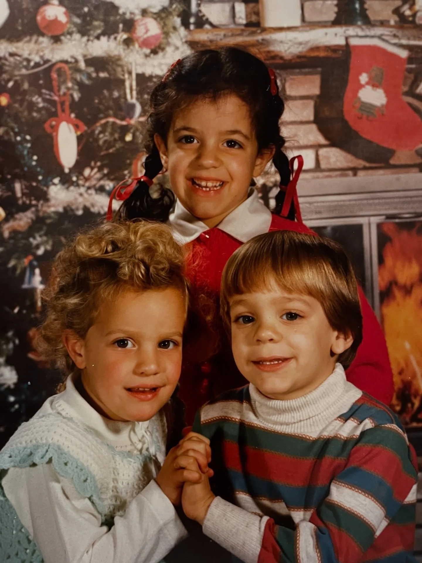 I&rsquo;m back in Massachusetts for the holidays. 🏠✨And every time I come home I&rsquo;m reminded that there&rsquo;s something about being back in the house you grew up in&mdash;the paradox of it being heartwarming and triggering all at once. 

Memo