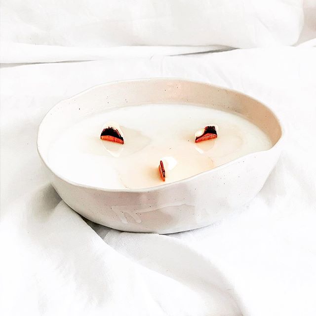 My bowls made into seriously beautiful candles by the lovely Hannah @salttradingco that turn back into bowls when your candles are all done. Just in time to have these lovelies glowing in your home for Christmas or as a sustainable gift. Head on over