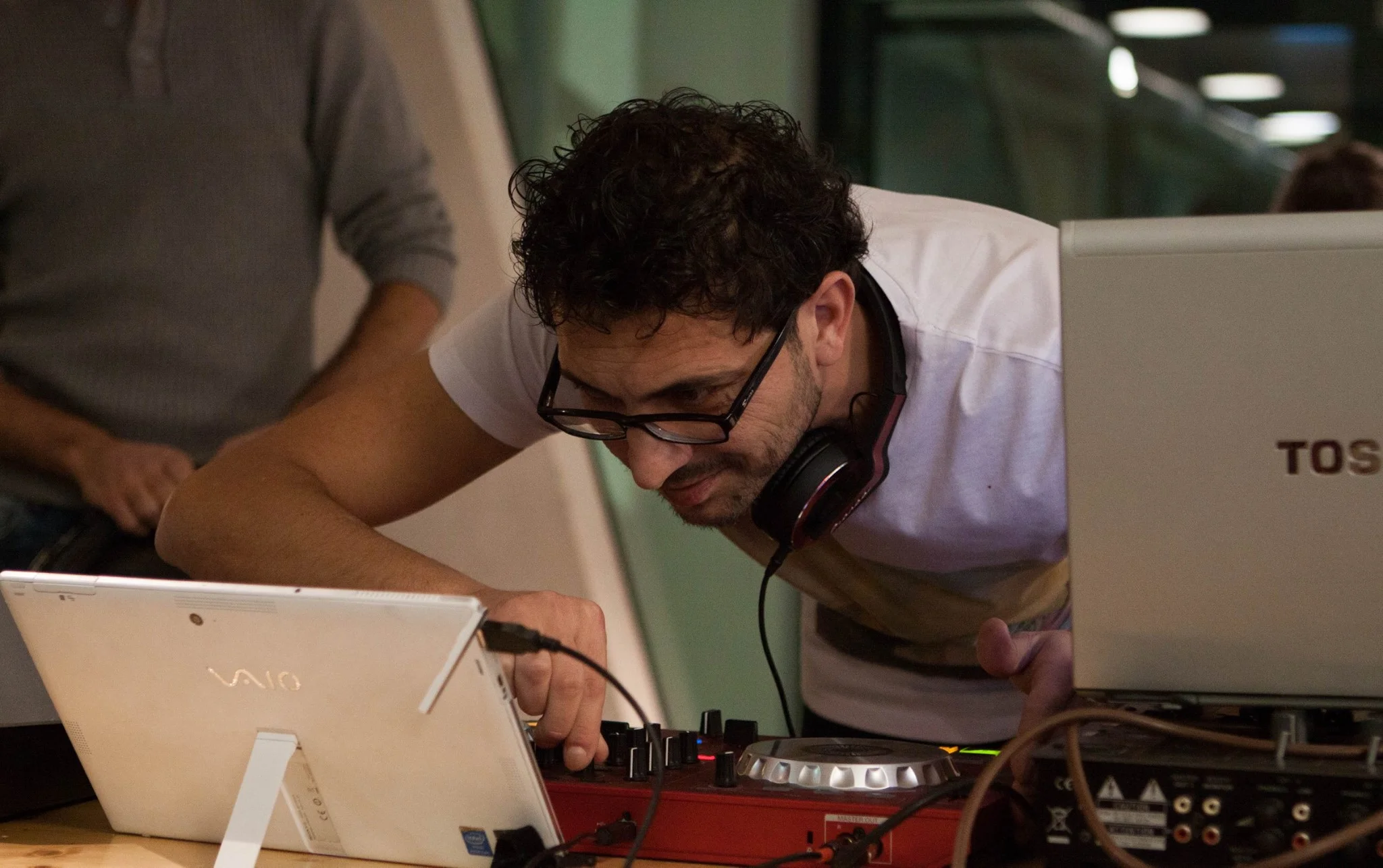 Luoai Allou aus Syrien ging in der ihm aus Damaskus vertrauten DJ-Rolle voll auf ...