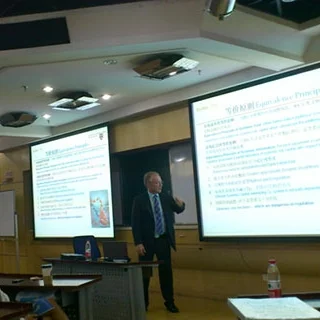 tsinghua_01.jpg
