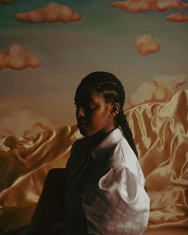 // F A L L I N G  H I G H E R // OUTNOW! New project for my bestfriend @gaidaaonthewebs ❤️ go stream! And let me know your favorite in the comments!

BIG So to the team!
Painting: @nielsegidius 
Make-up: @makeupart.by.m 
Styling: @marievanpuyenbroeck