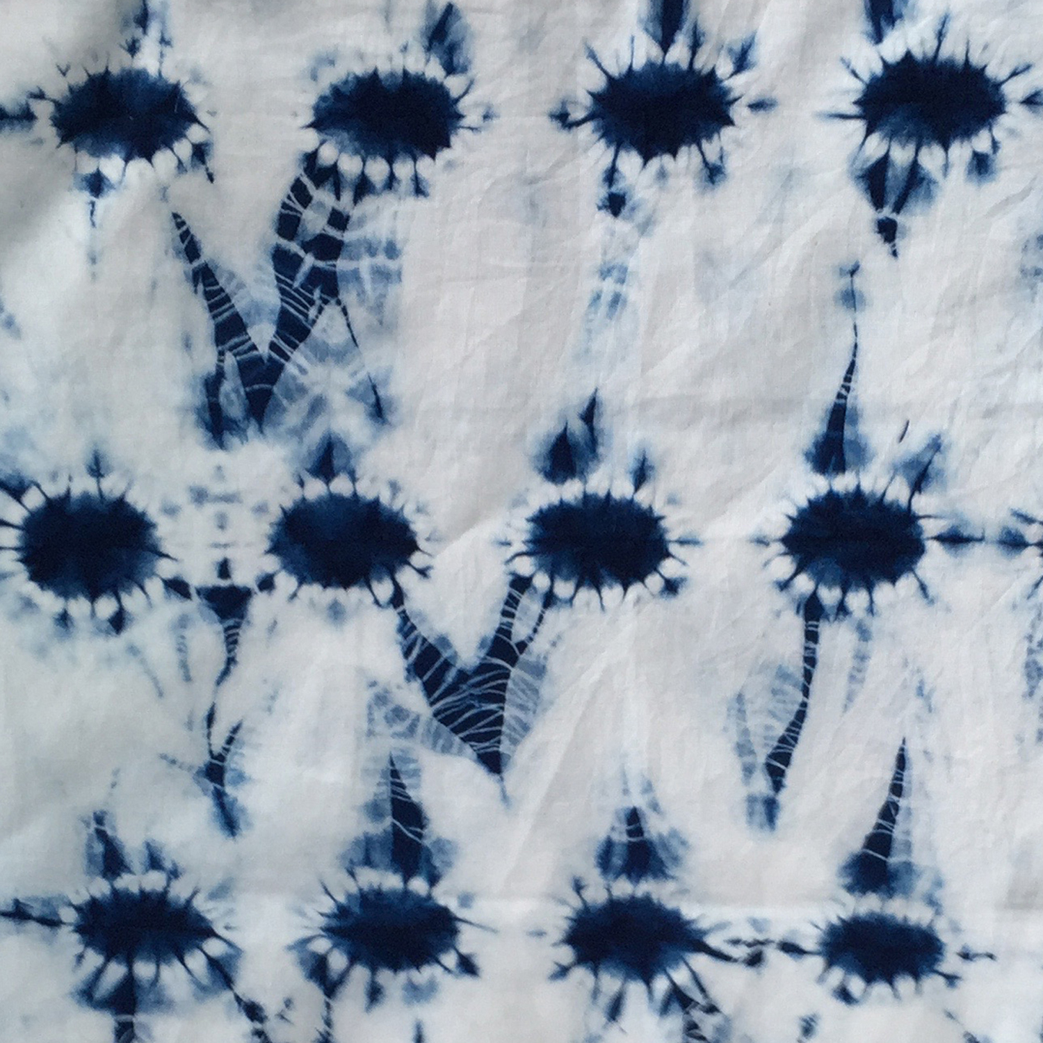 "Hinode" sunrise shibori