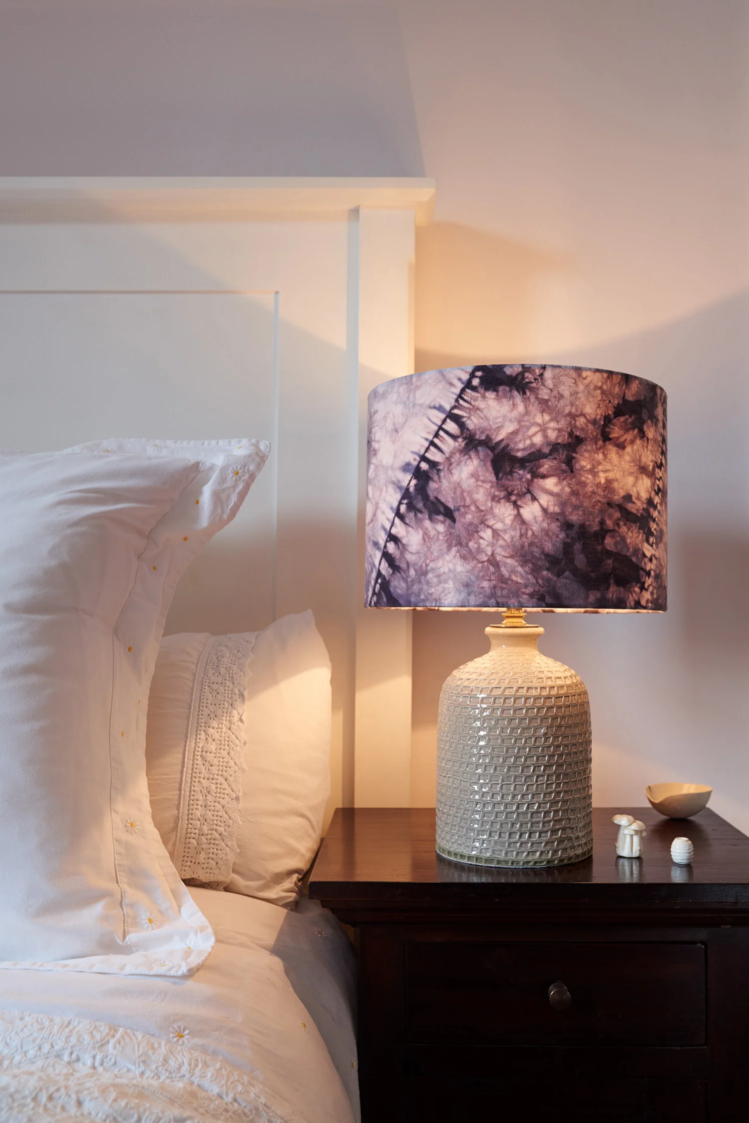 Purple and white orimaki shibori lampshade - guest bedroom lit