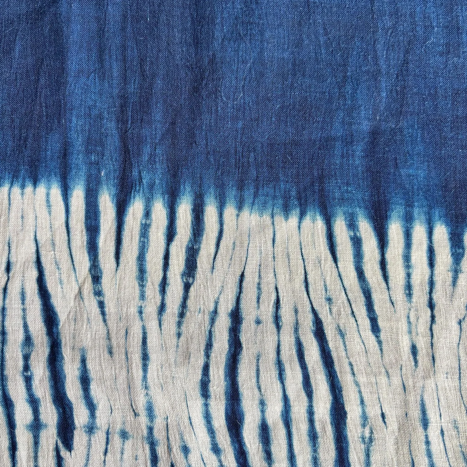 Romor-Designs-fine-Japanese-linen-Ashikawa-shibori-indigo-scarf---CS97--closeup--end.jpg