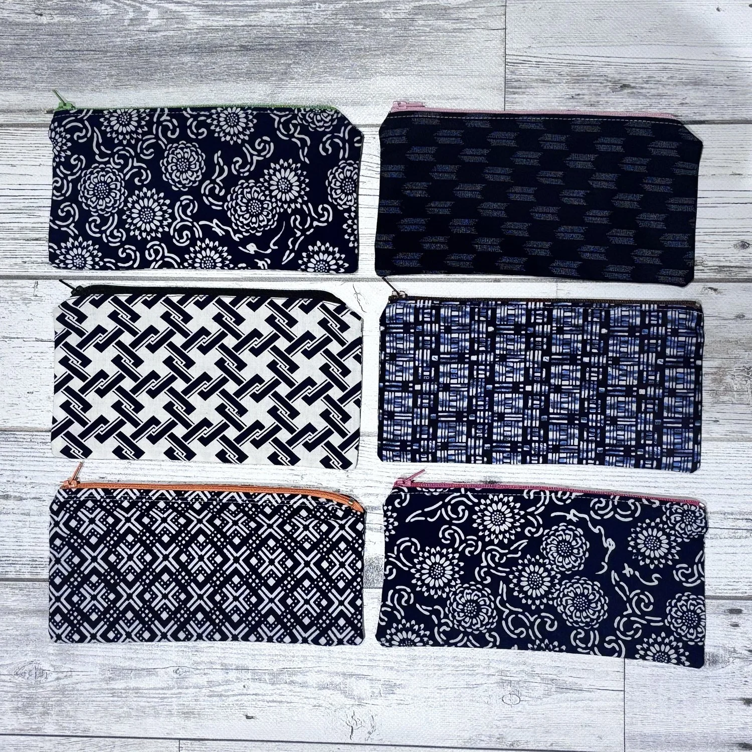 Vintage Japanese cotton zipper pouches - various designs