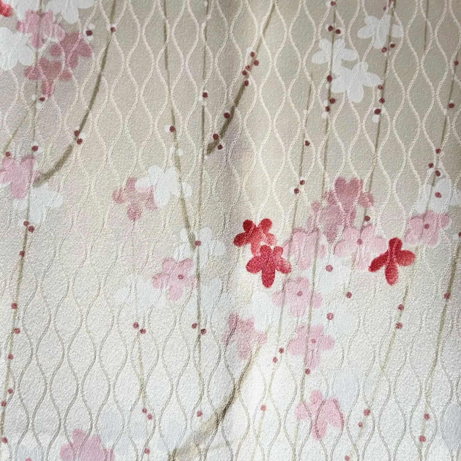 VS399-2-Kimono-silk-loop-scarf---closeup.jpg